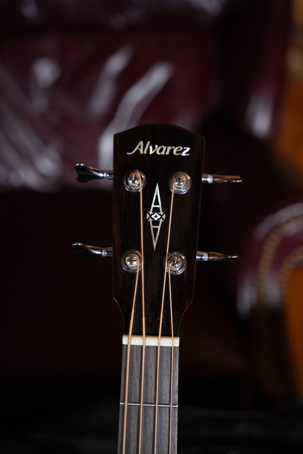 Alvarez AEB70ce Armrest Shadowburst Acoustic-Electric Bass Guitar #1602