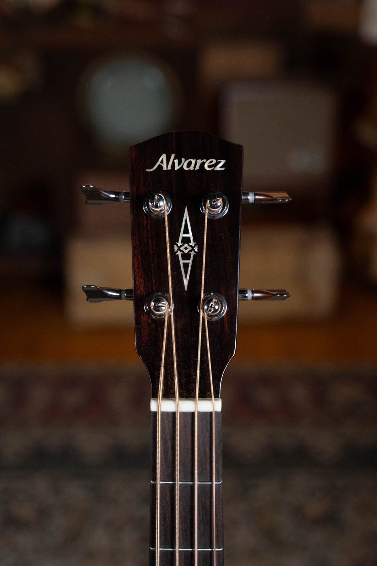 Alvarez AEB70ce Armrest Shadowburst Acoustic-Electric Bass Guitar #1602