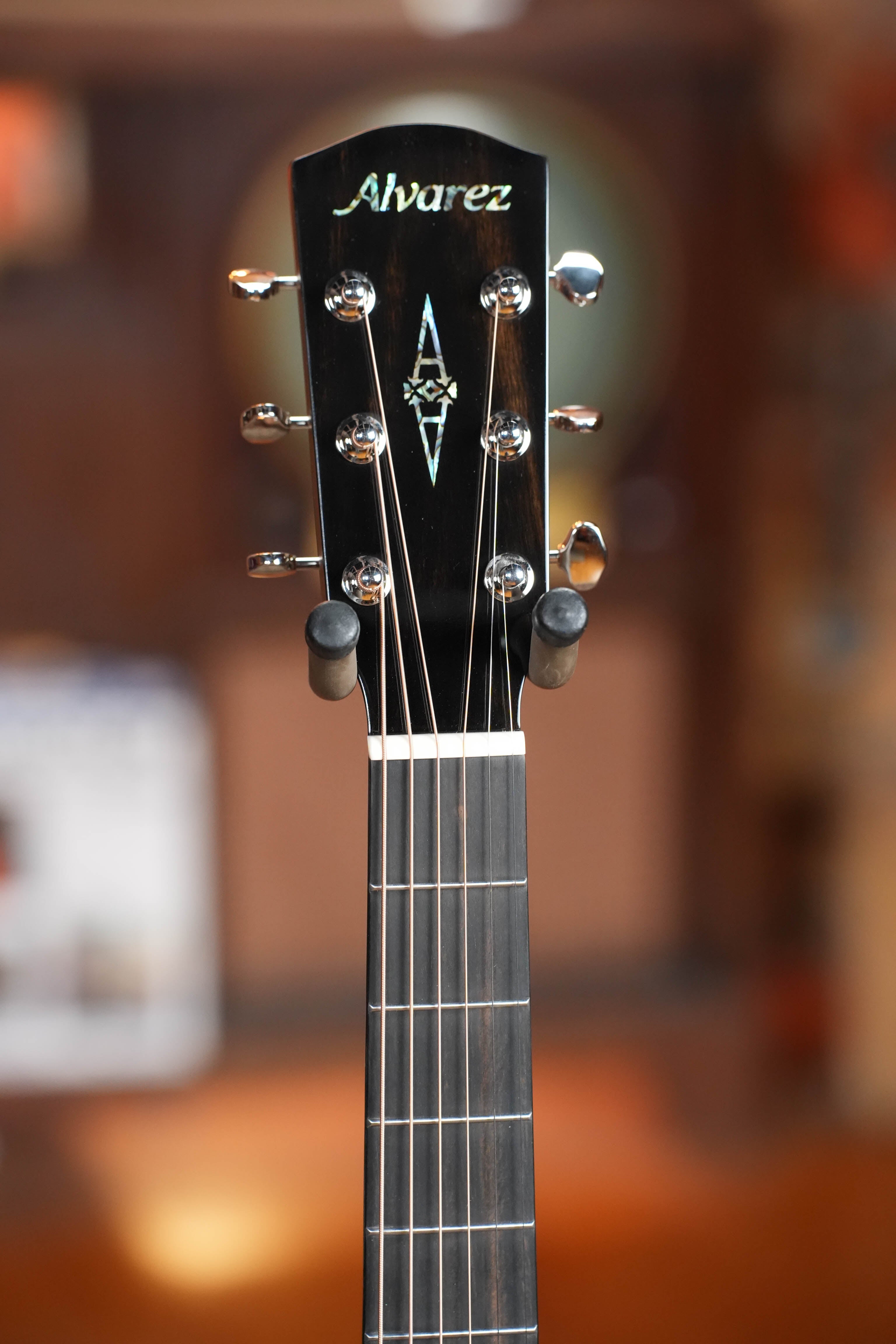Alvarez LD70e Sitka/Rosewood Herringbone Sunset Dreadnought Guitar w/LR Baggs Electronics #2052
