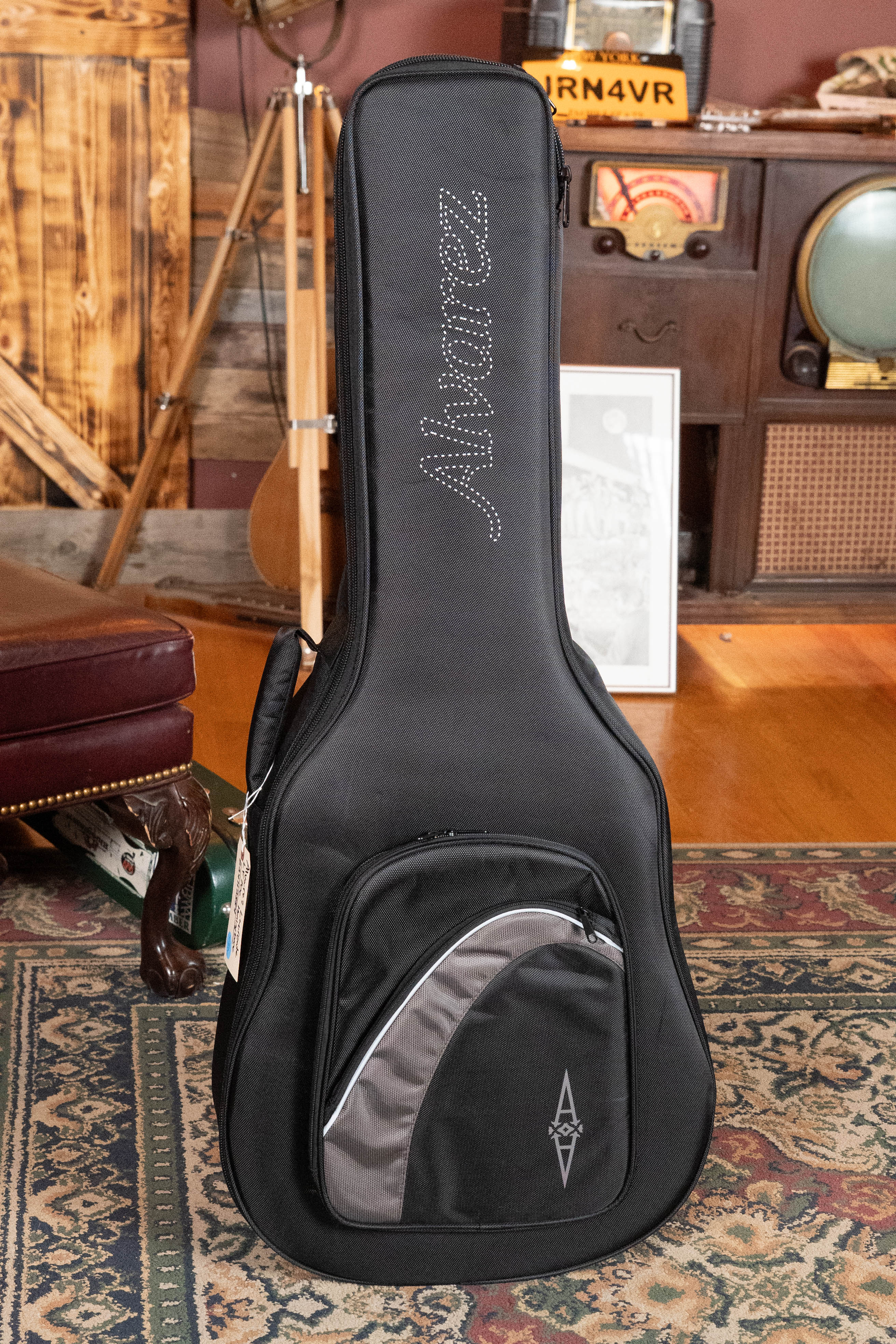 Alvarez Laureate Series LF70e Herringbone Sitka/Rosewood Sunset OM Guitar w/LR Baggs Hifi Pickup #2884