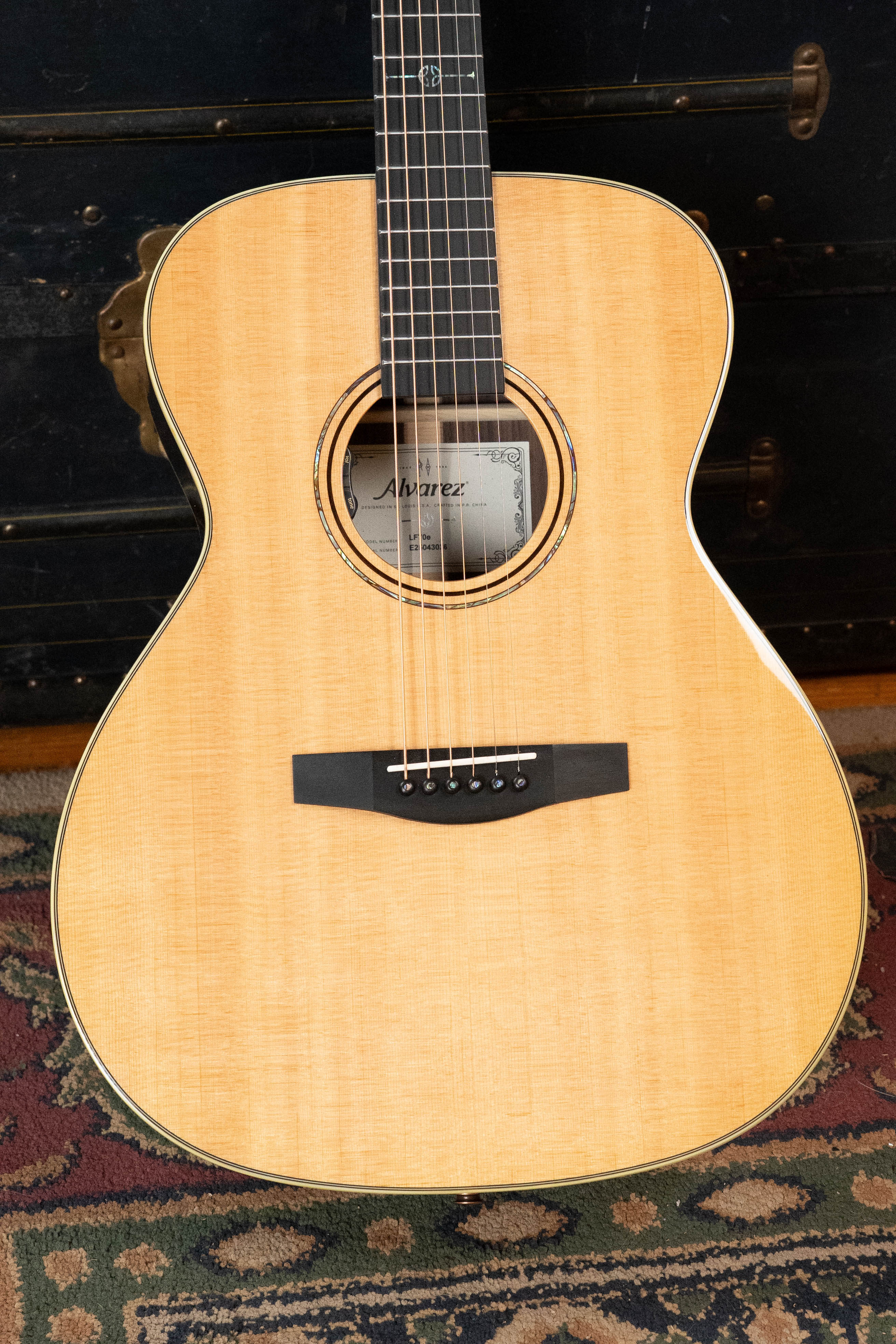 Alvarez Laureate Series LF70e Herringbone Sitka/Rosewood Sunset OM Guitar w/LR Baggs Hifi Pickup #3036