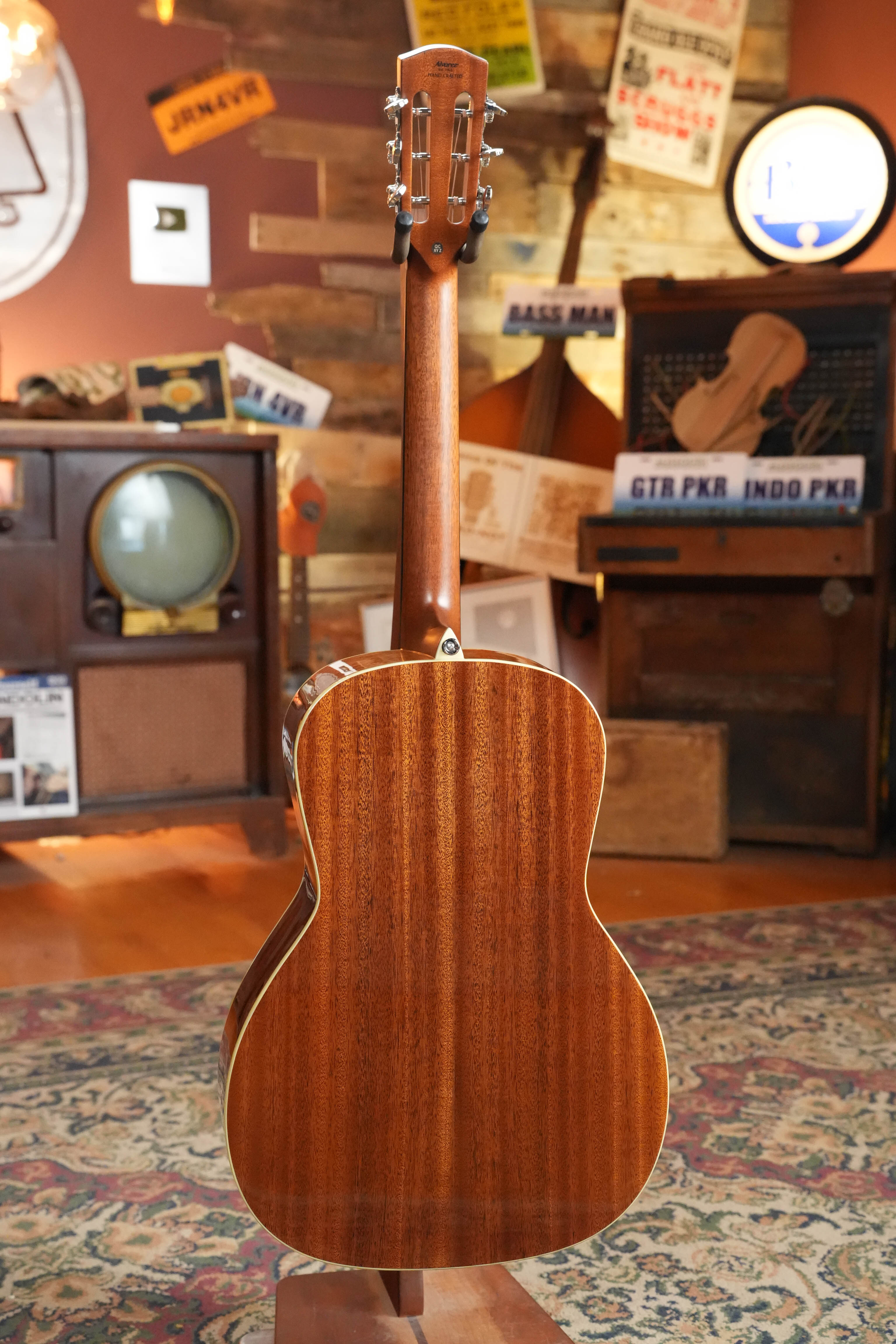 Alvarez Laureate Series LT60e Sunset Sitka/Mahogany OOO Guitar w/LR Baggs Hifi Pickup #1561