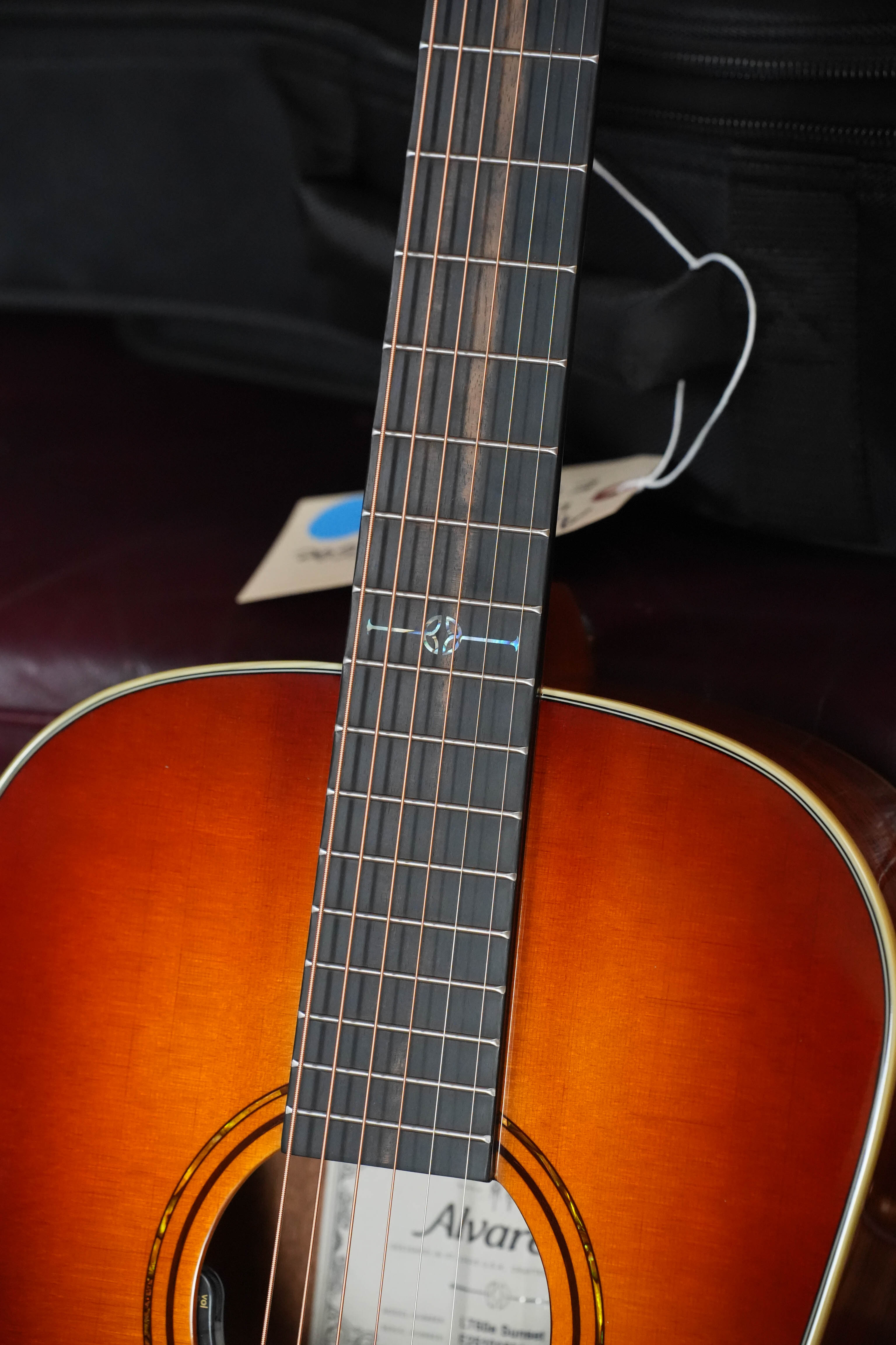 Alvarez Laureate Series LT60e Sunset Sitka/Mahogany OOO Guitar w/LR Baggs Hifi Pickup #1561