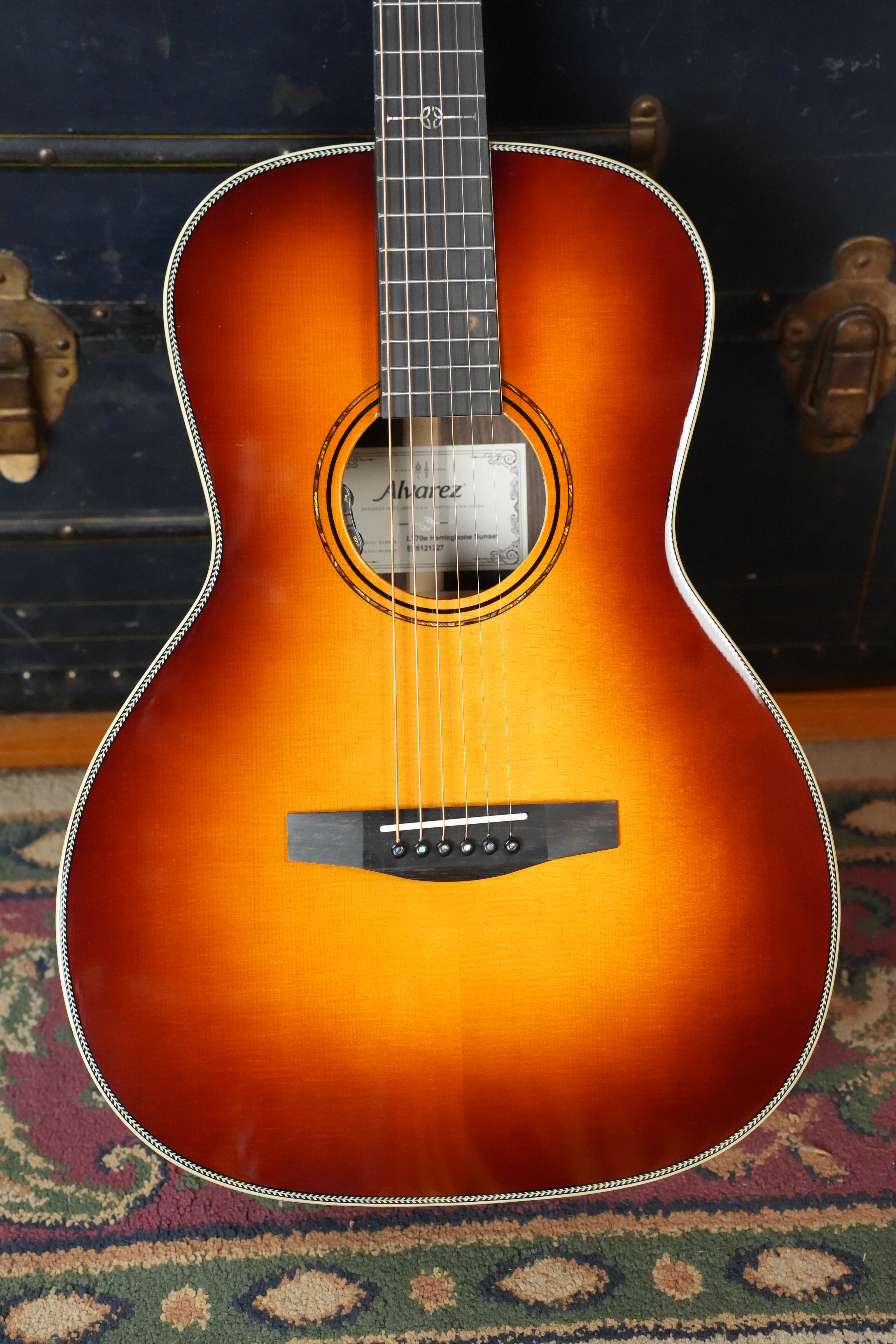 Alvarez Laureate Series LT70e Sitka/Rosewood Herringbone Sunset OOO Guitar w/LR Baggs Electronics #1327
