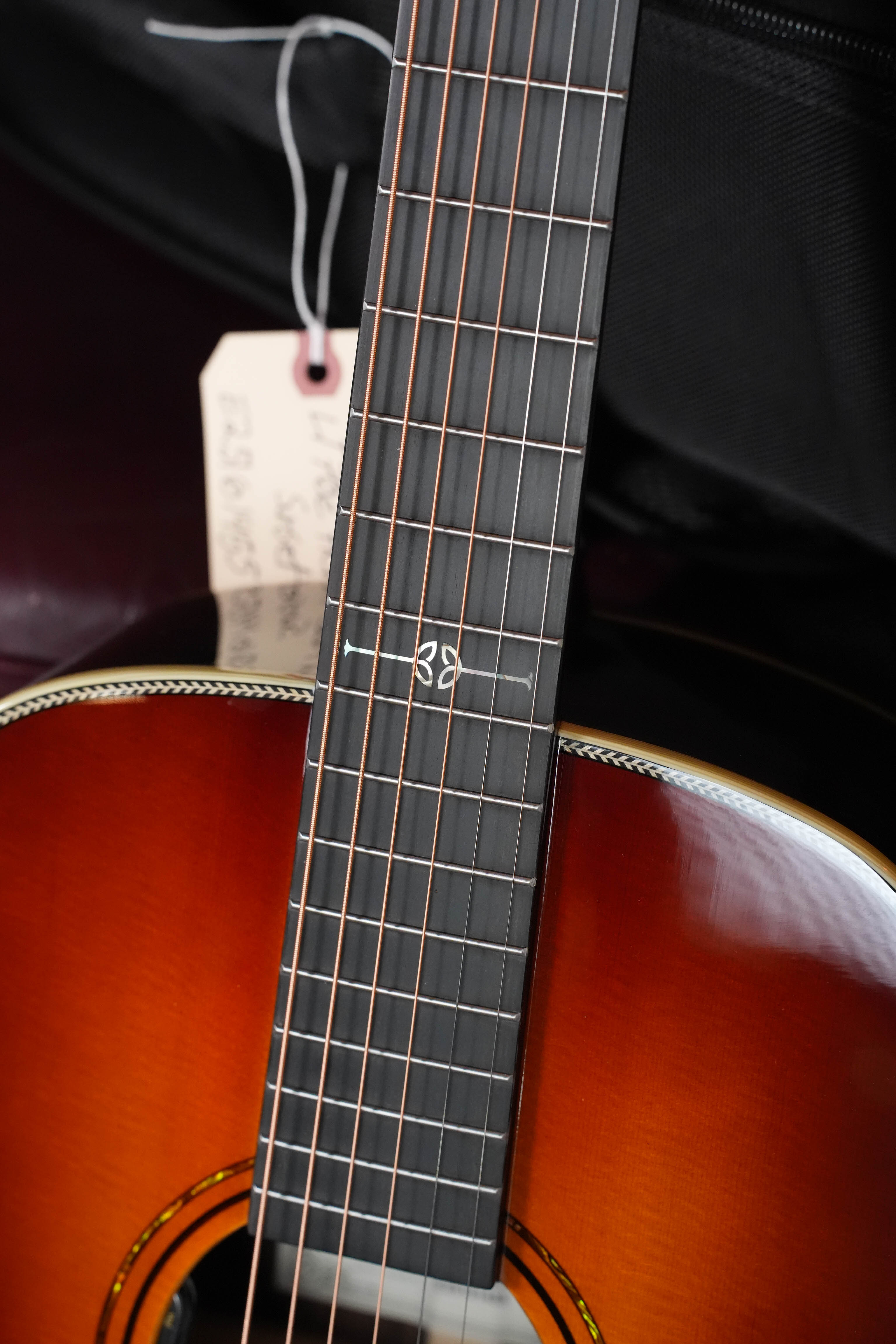 Alvarez Laureate Series LT70e Sitka/Rosewood Herringbone Sunset OOO Guitar w/LR Baggs Electronics #1455