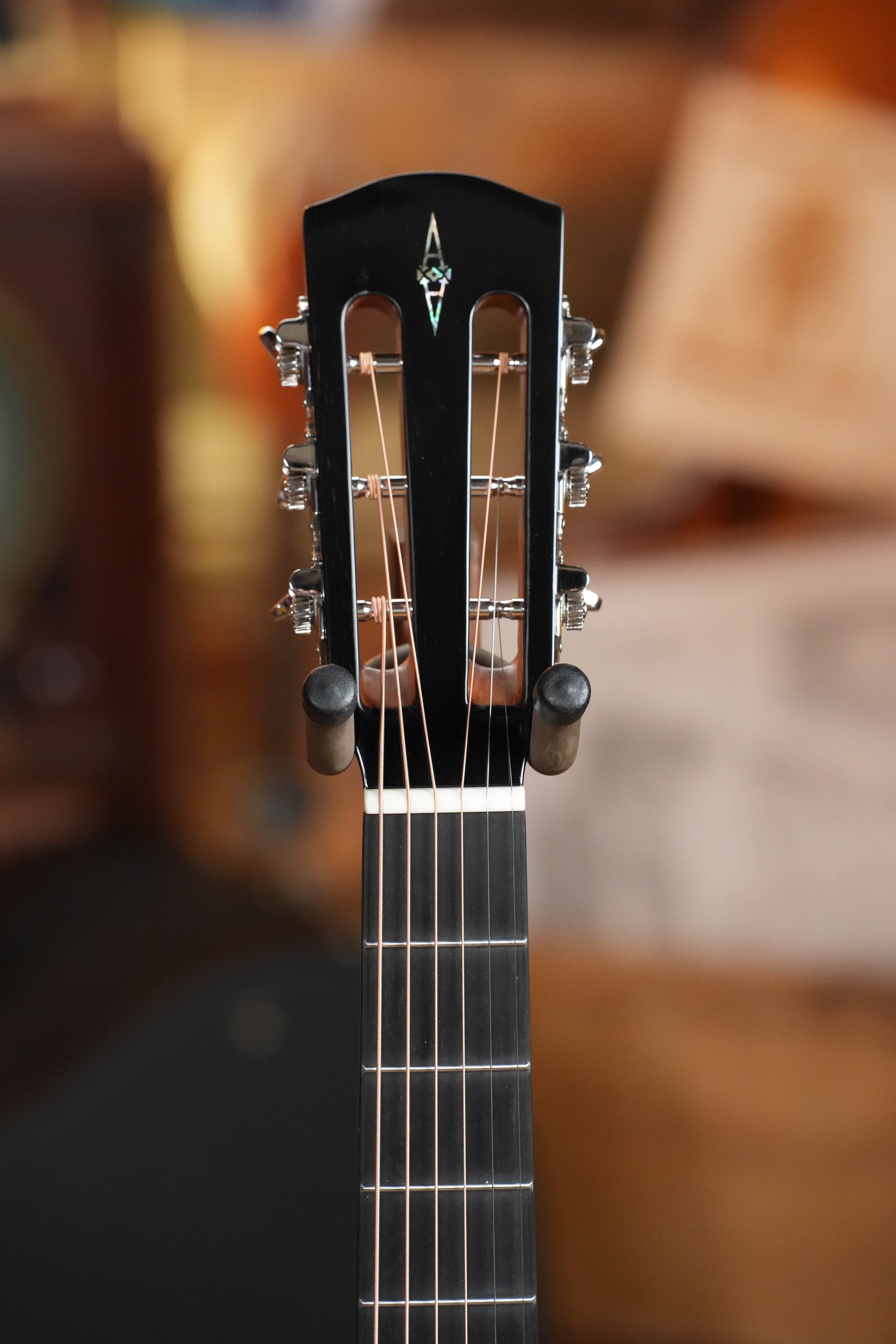 Alvarez Laureate Series LT70e Sitka/Rosewood Herringbone Sunset OOO Guitar w/LR Baggs Electronics #1455