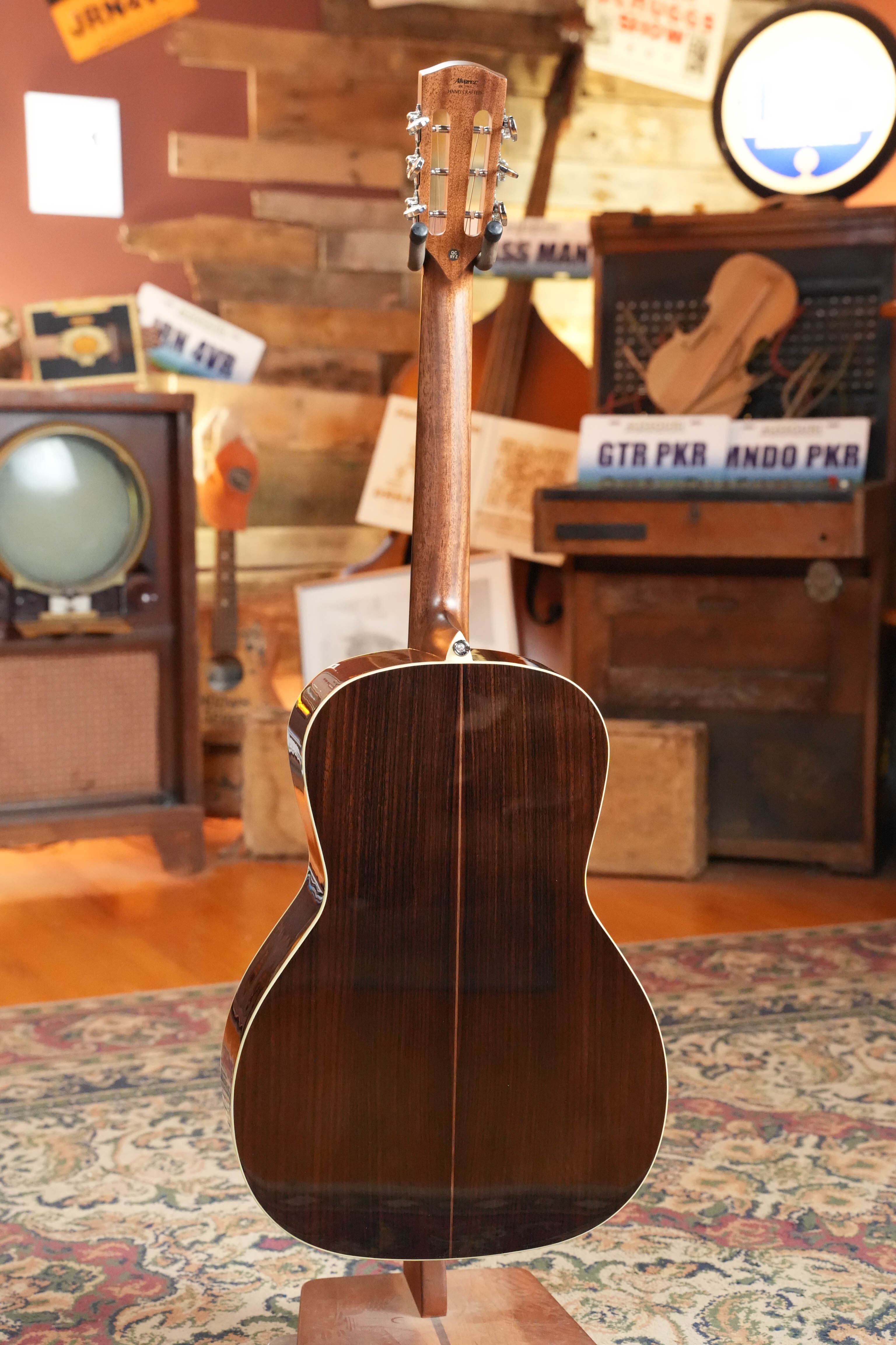 Alvarez Laureate Series LT70e Sitka/Rosewood Herringbone Sunset OOO Guitar w/LR Baggs Electronics #2531