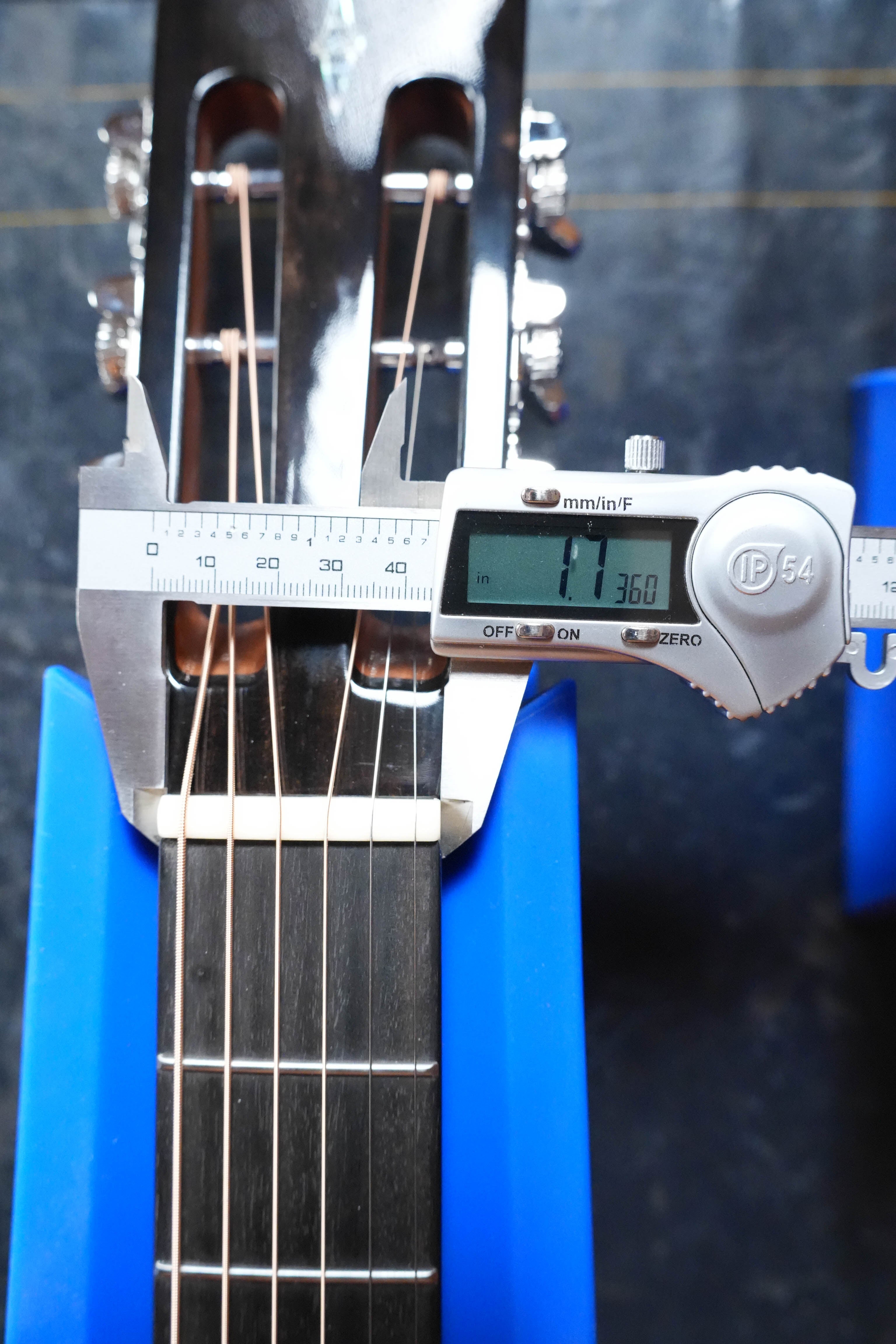 Alvarez Laureate Series LT70e Sitka/Rosewood Herringbone Sunset OOO Guitar w/LR Baggs Electronics #2531