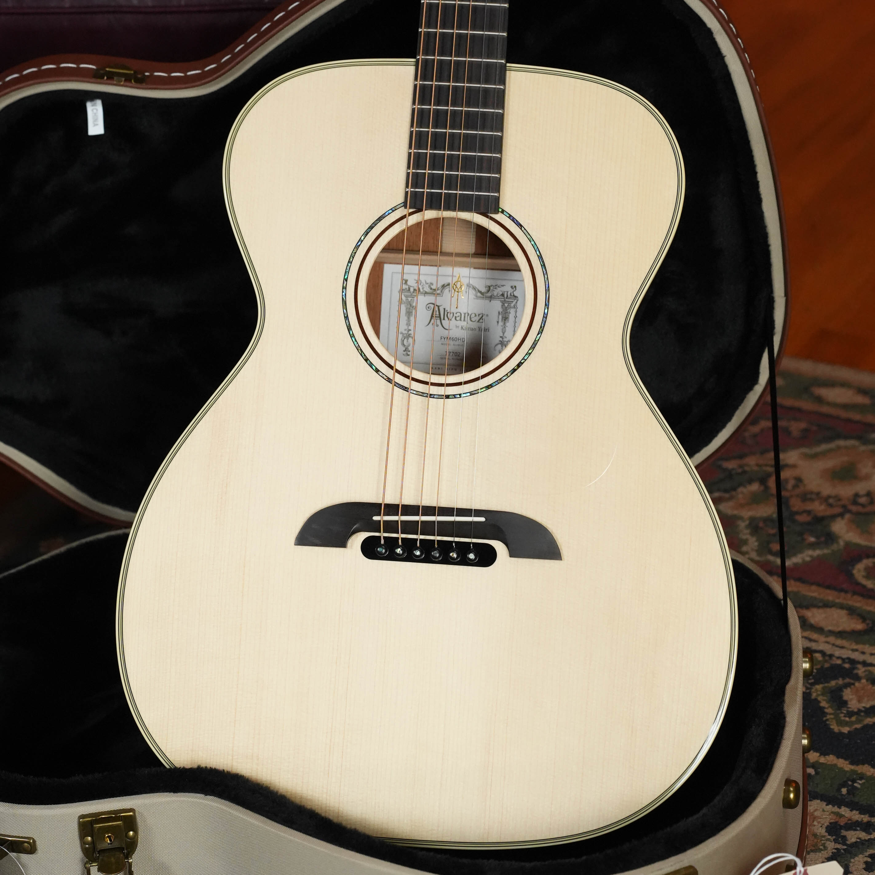 Alvarez Yairi Honduran Series FYM60HD Adirondack/Vintage Honduran Mahogany OM Acoustic Guitar #7702