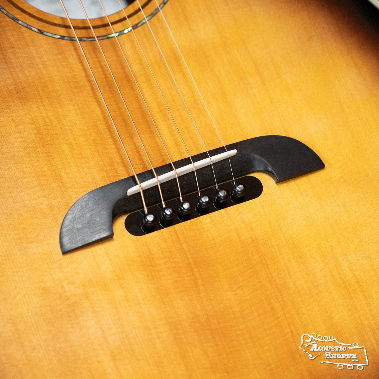 *Dread-Not Certified Used* Alvarez Yairi Masterworks DYMR70 Sitka/East Indian Rosewood Sunburst Slope Shoulder Dreadnought Guitar #5750