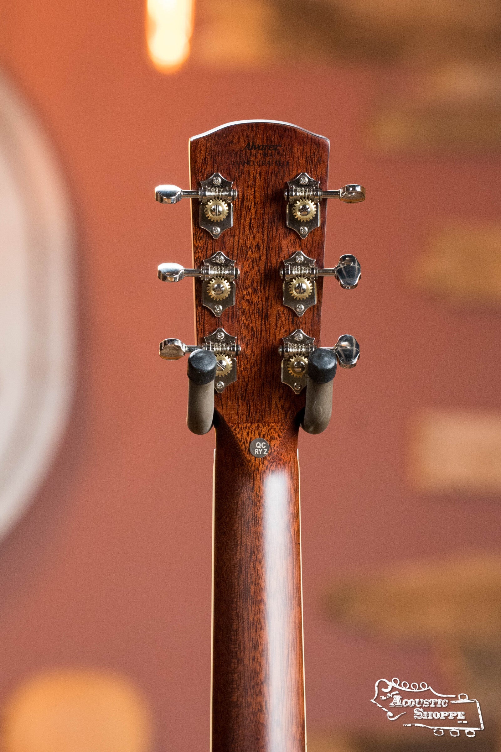 Alvarez Masterworks Series MF60 Herringbone Sitka/African Mahogany Orchestra Model Acoustic Guitar #4206