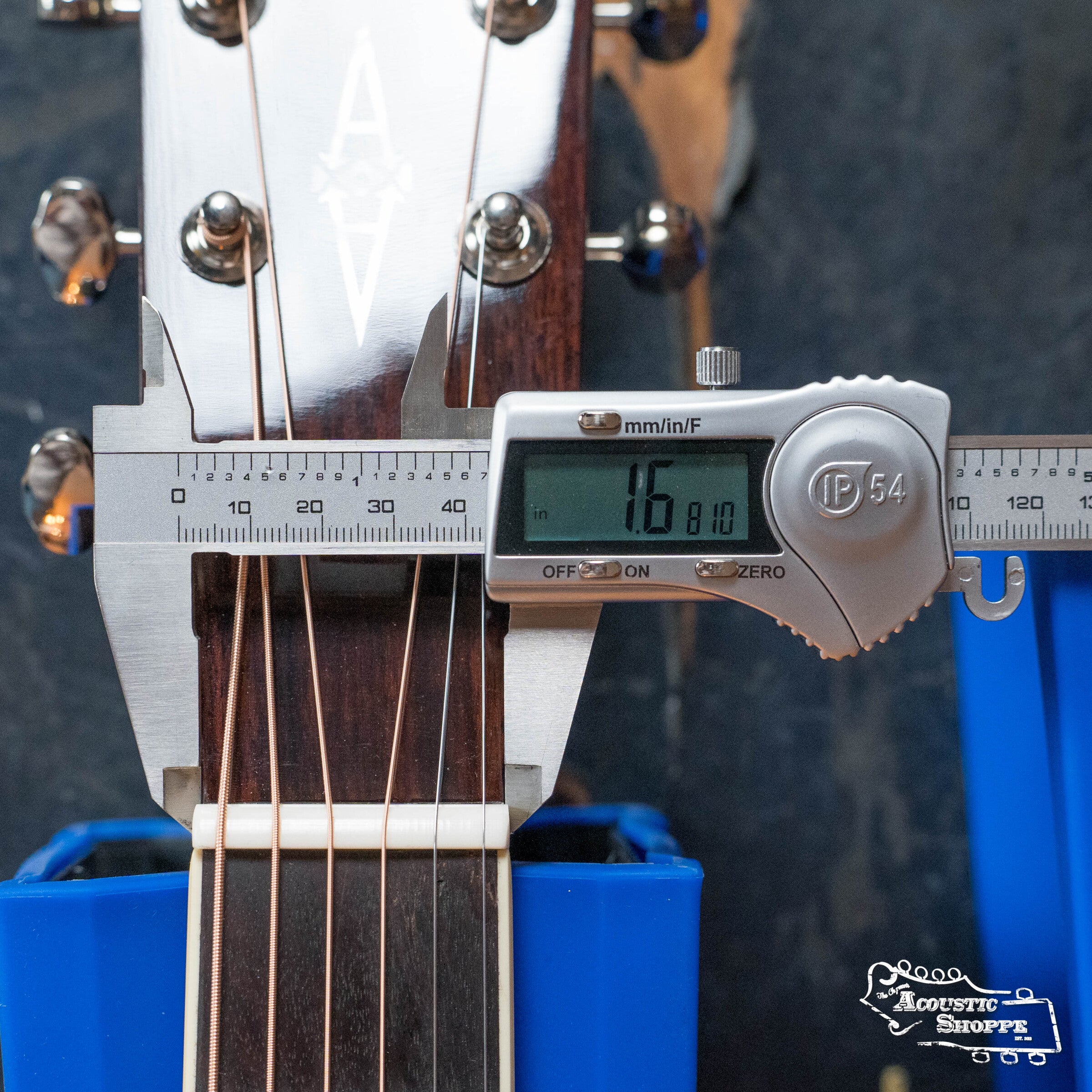 Alvarez Masterworks Series MF60 Herringbone Sitka/African Mahogany Orchestra Model Acoustic Guitar #4206