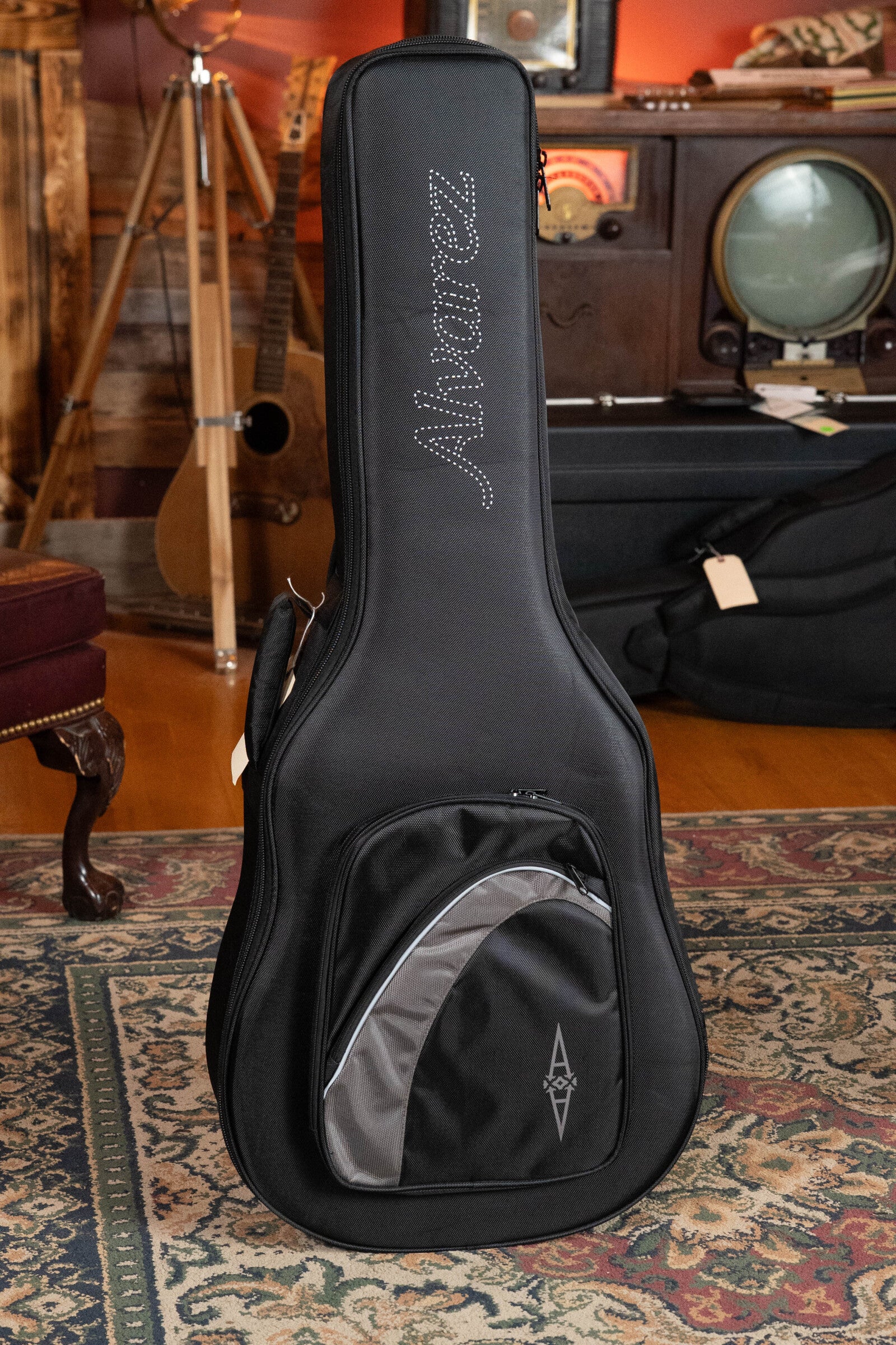 Alvarez Masterworks Series MF60 Herringbone Sitka/African Mahogany Orchestra Model Acoustic Guitar #2407