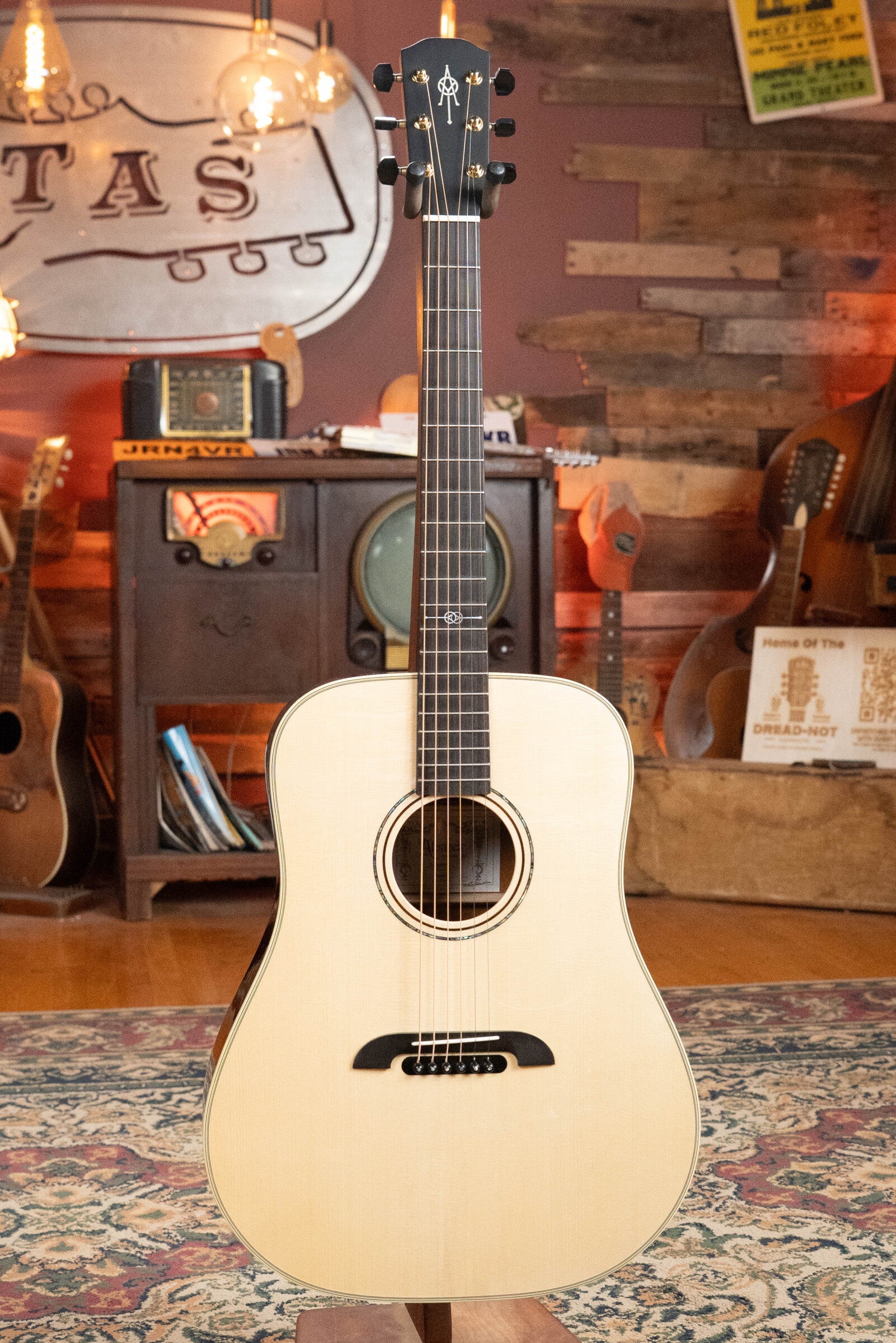 Alvarez Yairi Honduran Series DYM60HD Adirondack/Vintage Honduran Mahogany Dreadnought Acoustic Guitar #7164