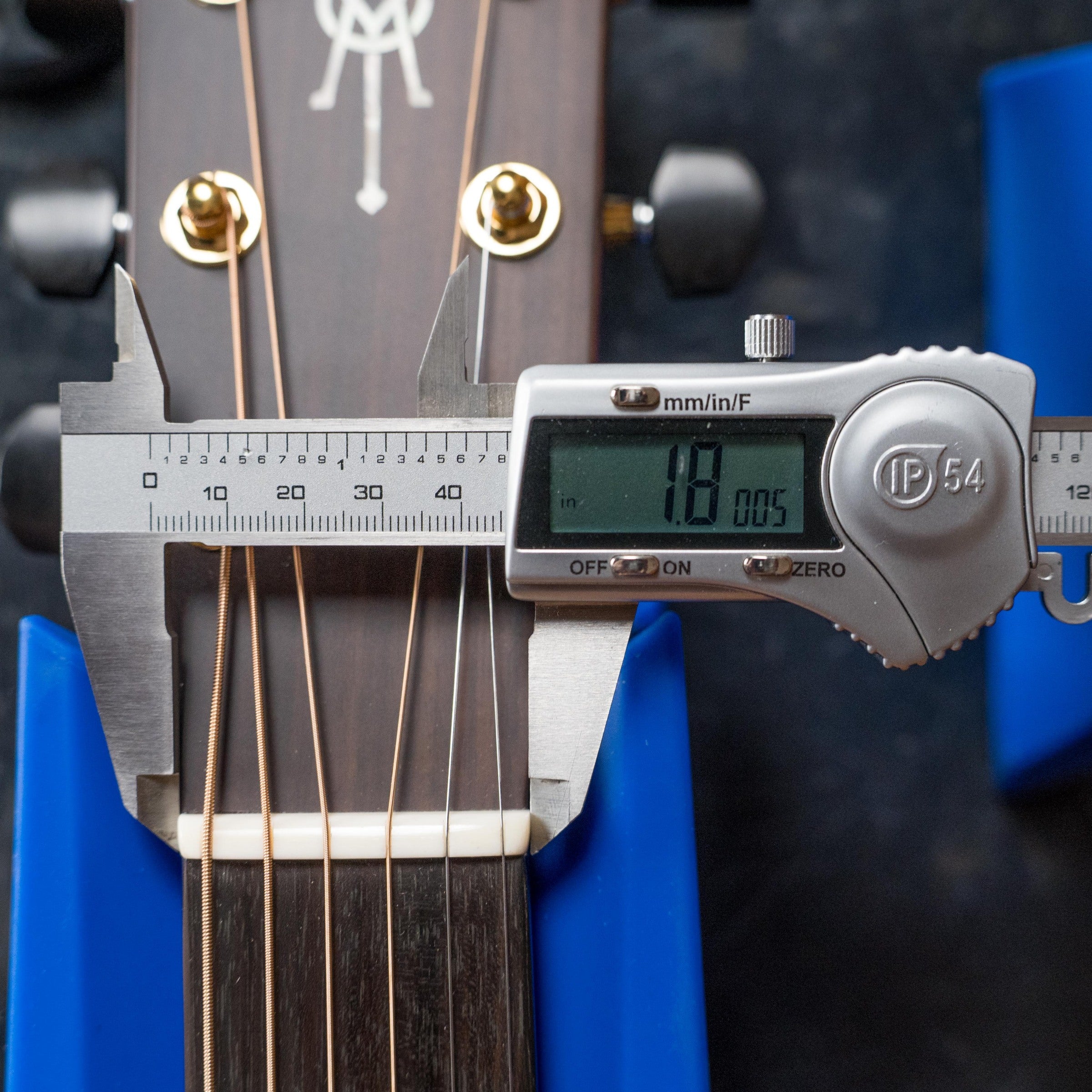 Alvarez Yairi Masterworks Series FYM77 Reserve 1 of 6 Worldwide Adirondack/Flamed Black Walnut OM Acoustic Guitar #6666