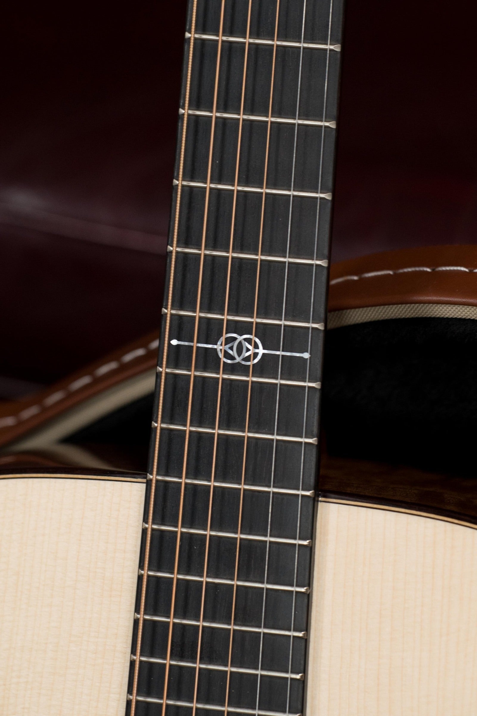 Alvarez Yairi Masterworks Series FYM77 Reserve 1 of 6 Worldwide Adirondack/Flamed Black Walnut OM Acoustic Guitar #6668