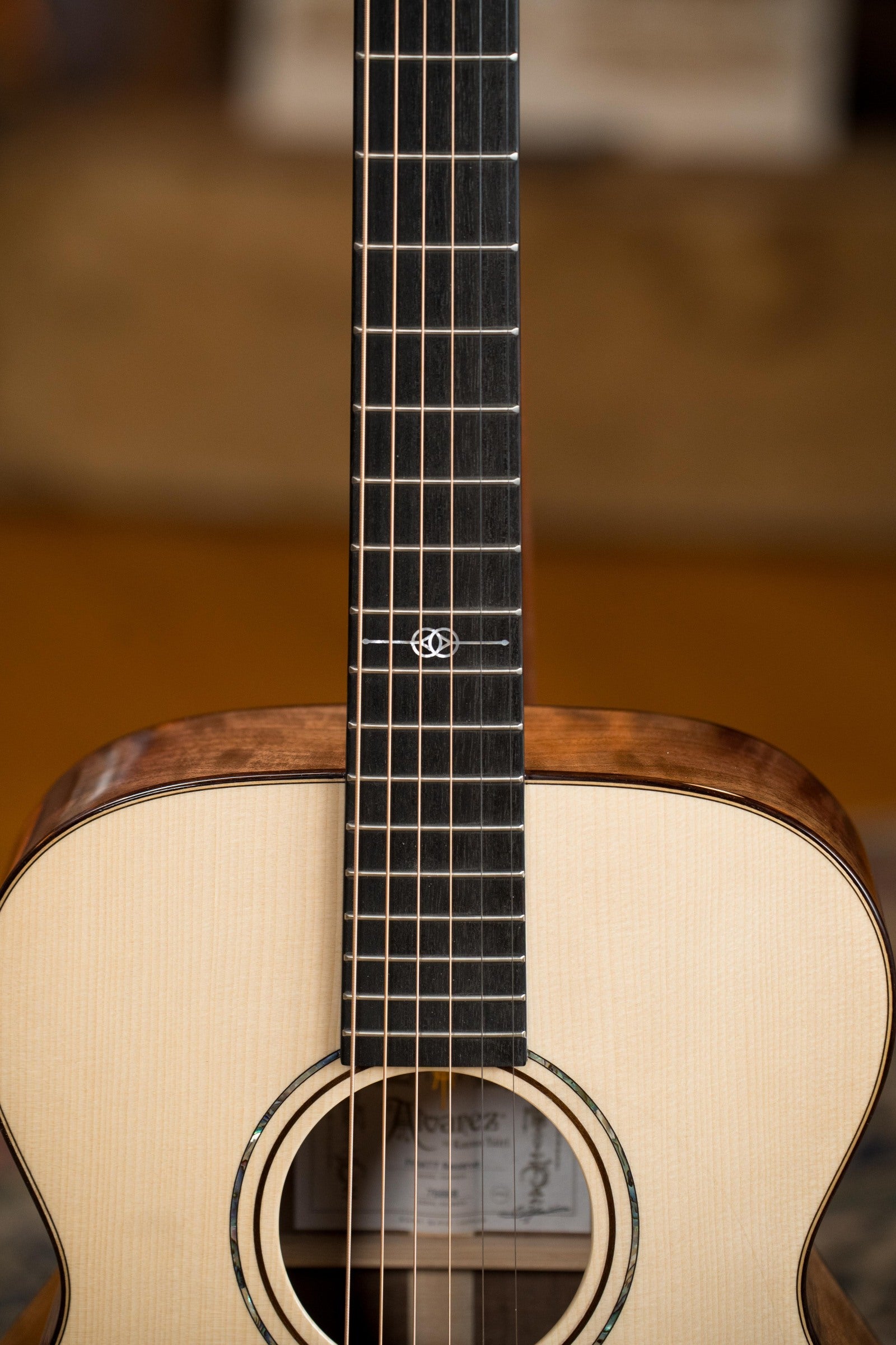 Alvarez Yairi Masterworks Series FYM77 Reserve 1 of 6 Worldwide Adirondack/Flamed Black Walnut OM Acoustic Guitar #6668