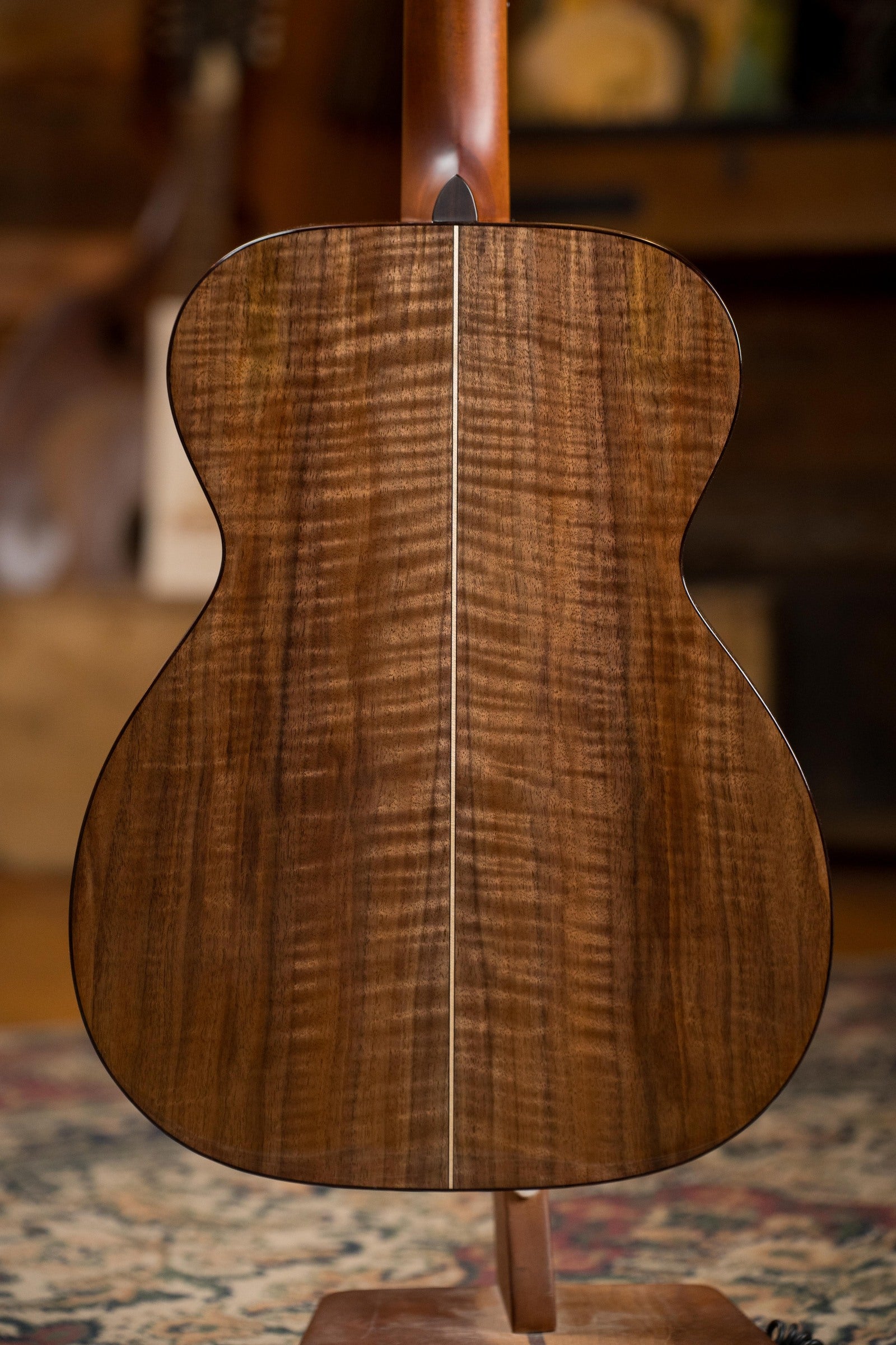 Alvarez Yairi Masterworks Series FYM77 Reserve 1 of 6 Worldwide Adirondack/Flamed Black Walnut OM Acoustic Guitar #6668