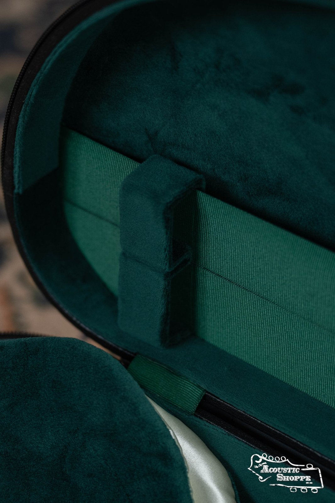 Bobelock Moon VN Velvet Green 4/4 Fiddle Case B1047VS-1-BKG