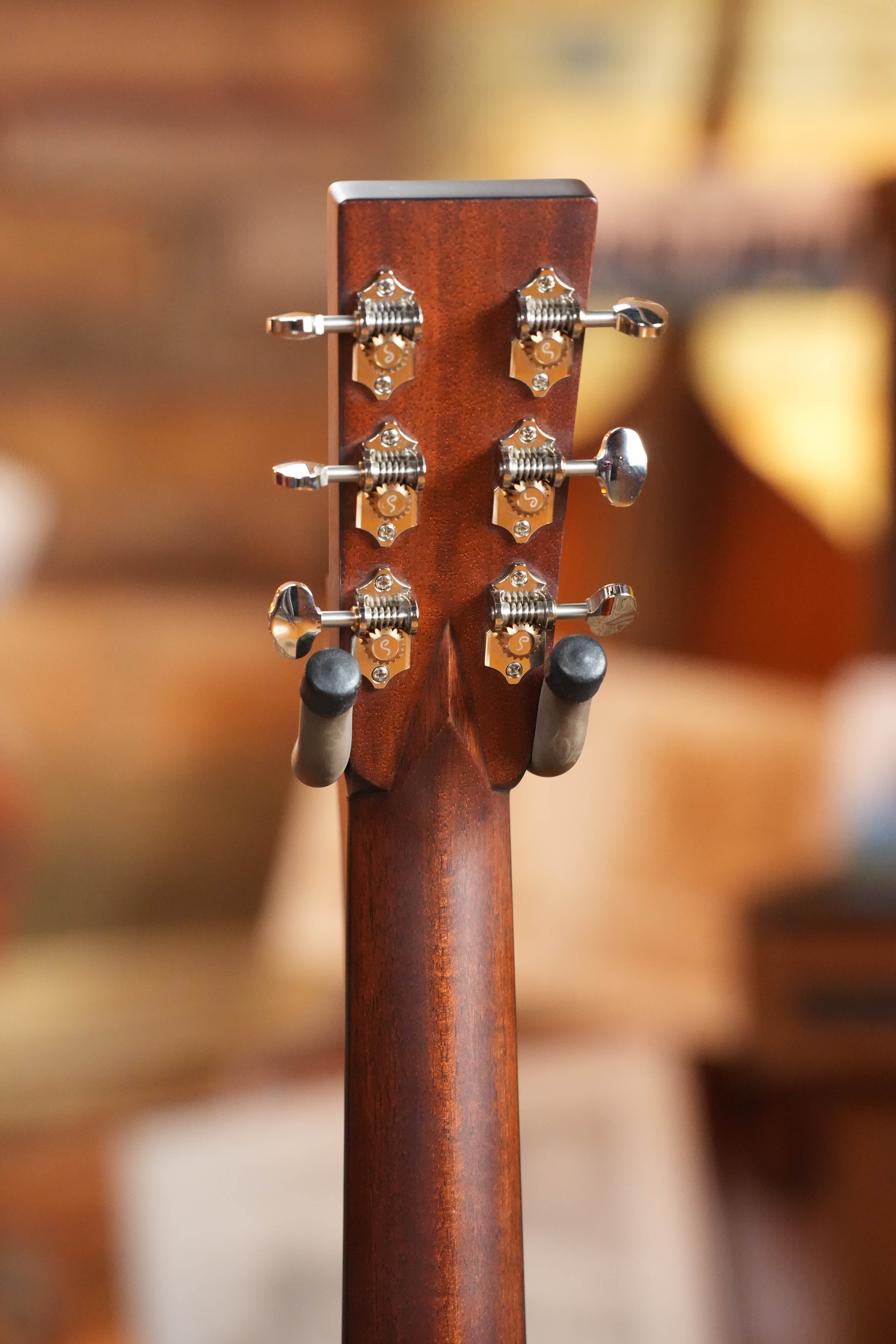 Bourgeois Country Boy Touchstone Series Sitka/Mahogany Sunburst Orchestra Model Acoustic Guitar #0252