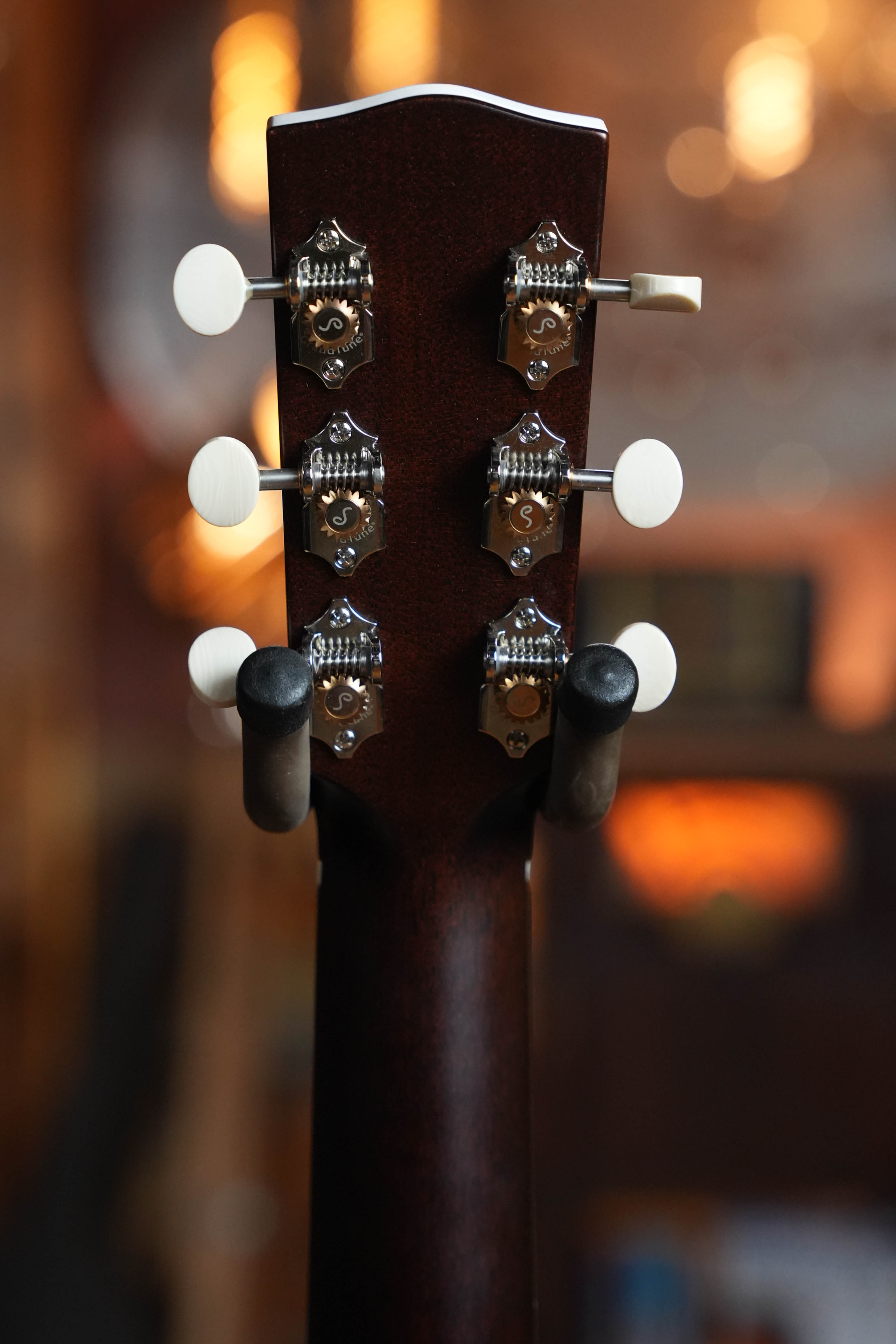 Bourgeois L-DBO The Natural Professional Series Satin Slope Shoulder Acoustic Guitar #1339