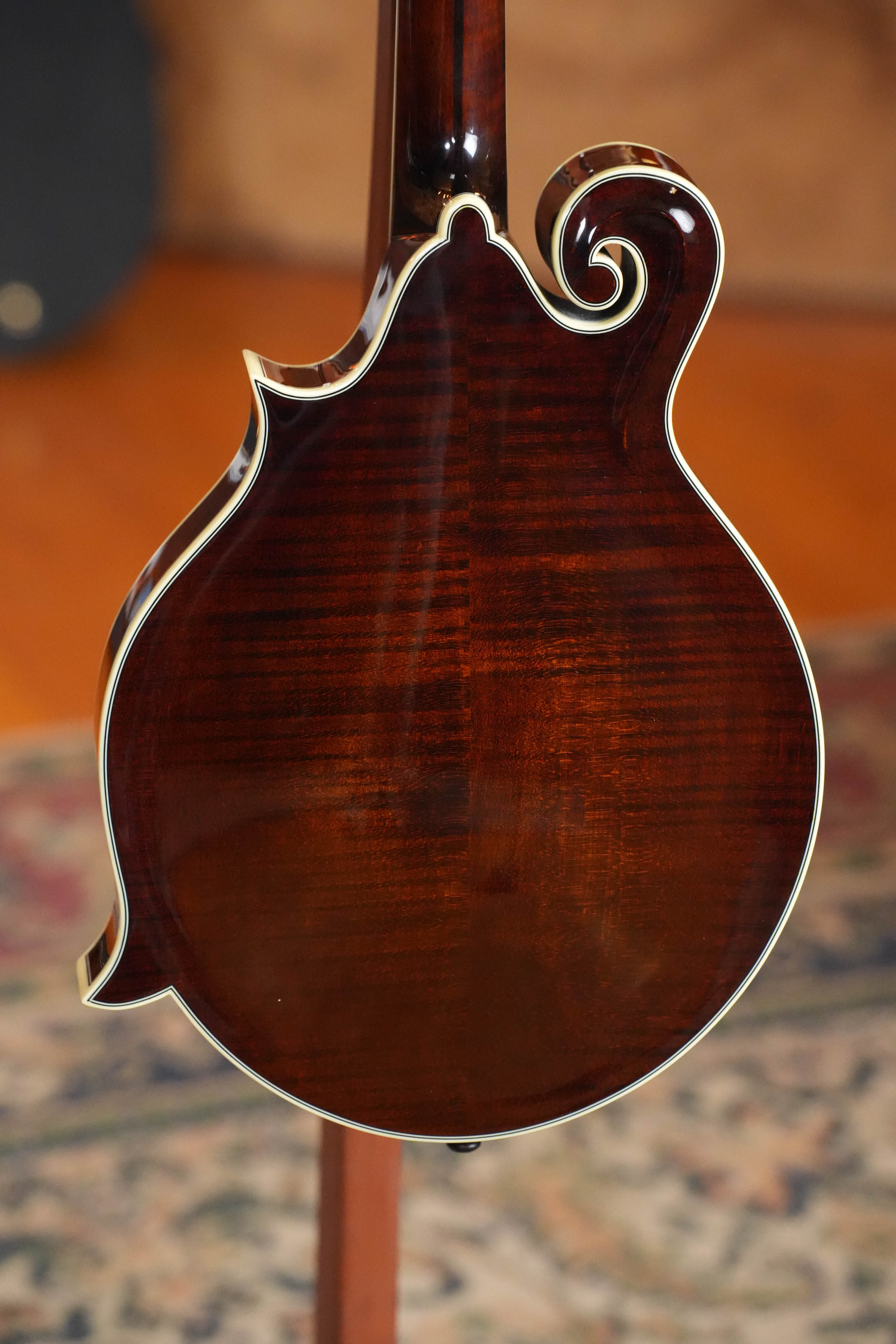 Bourgeois M5-F-BT Aged-Tone Adirondack/Maple Black Top F-Style Mandolin #3102