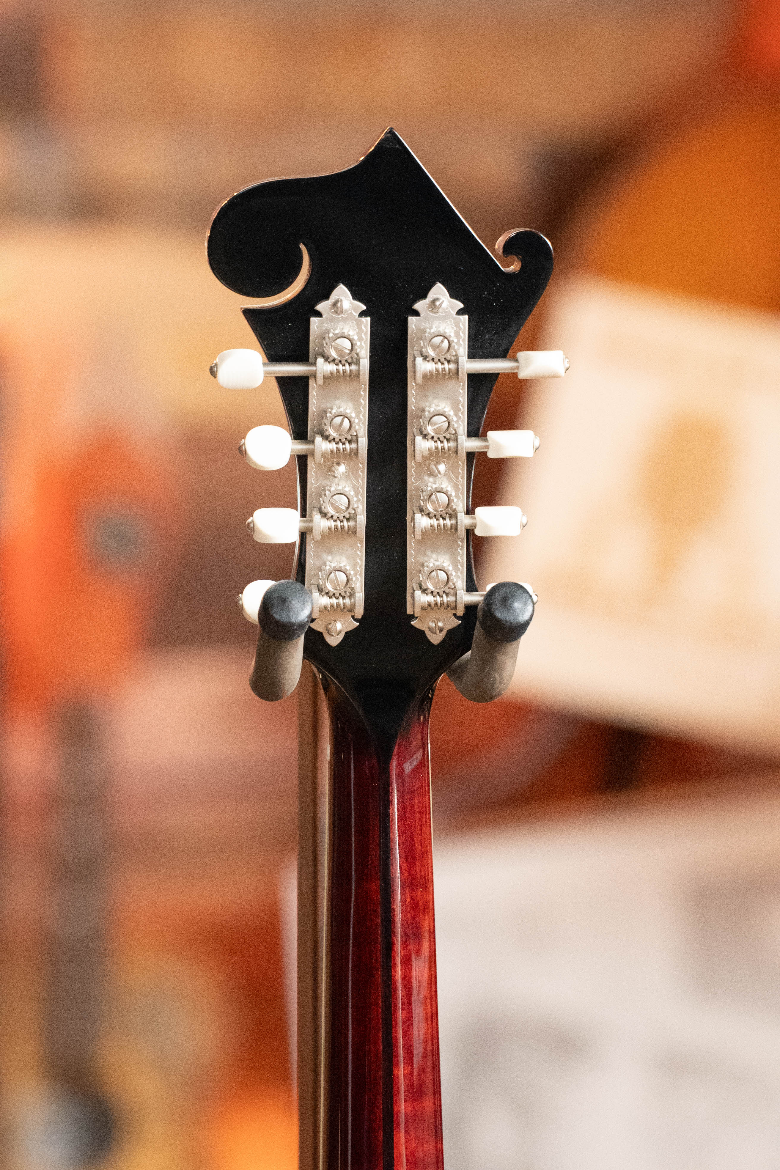 Bourgeois M5-F-BT Aged-Tone Adirondack/Maple Black Top F-Style Mandolin #6114