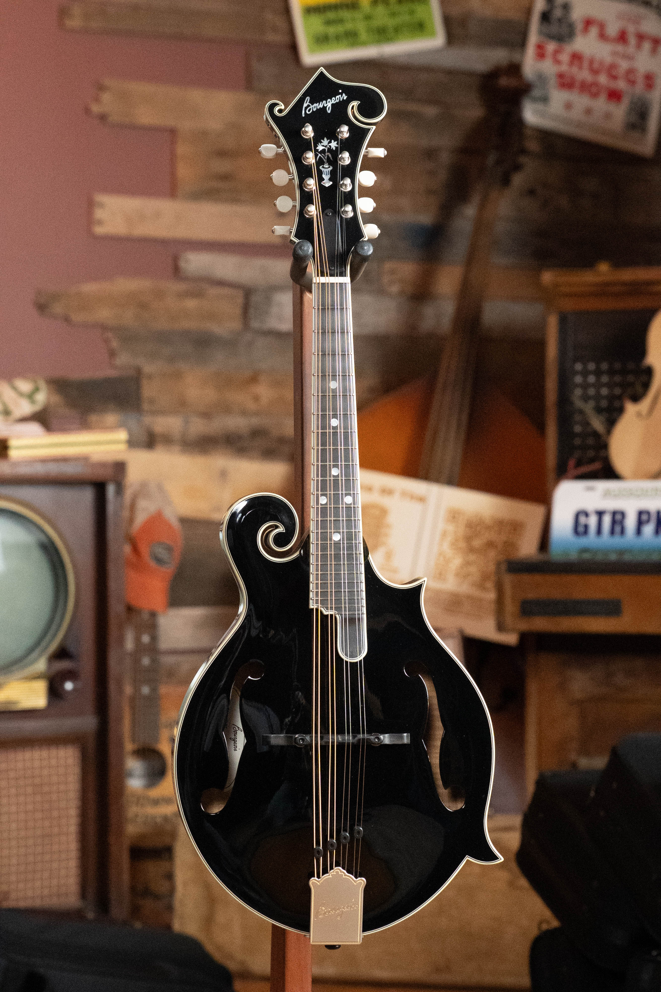 Bourgeois M5-F-BT Aged-Tone Adirondack/Maple Black Top F-Style Mandolin #6117