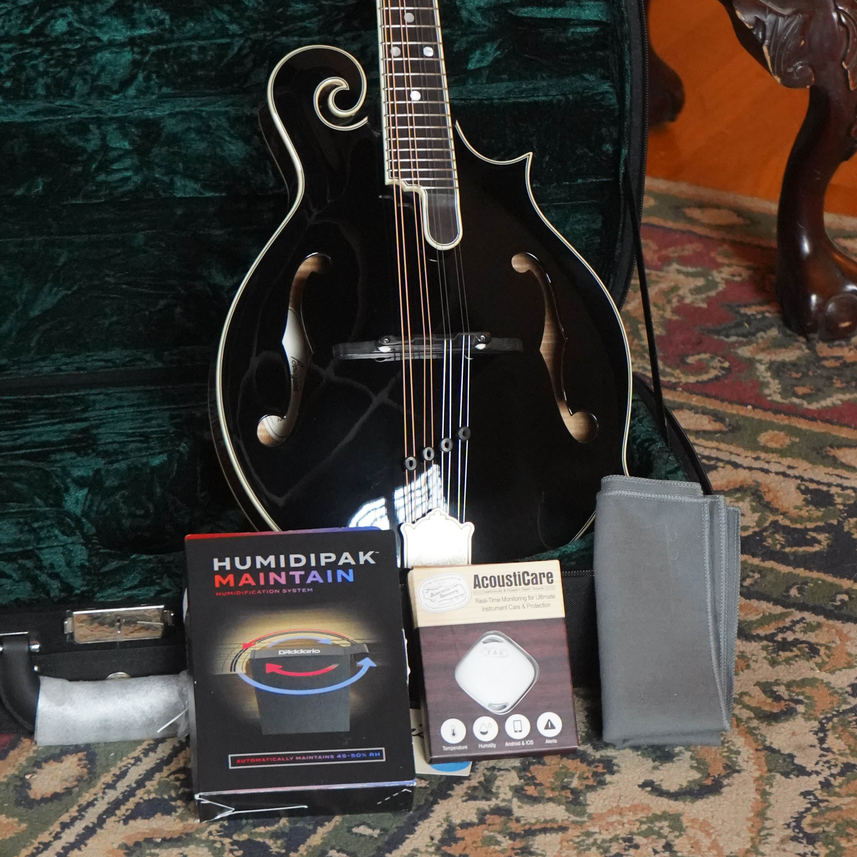 Bourgeois M5-F-BT Aged-Tone Finish Black Top F-Style Mandolin #6112