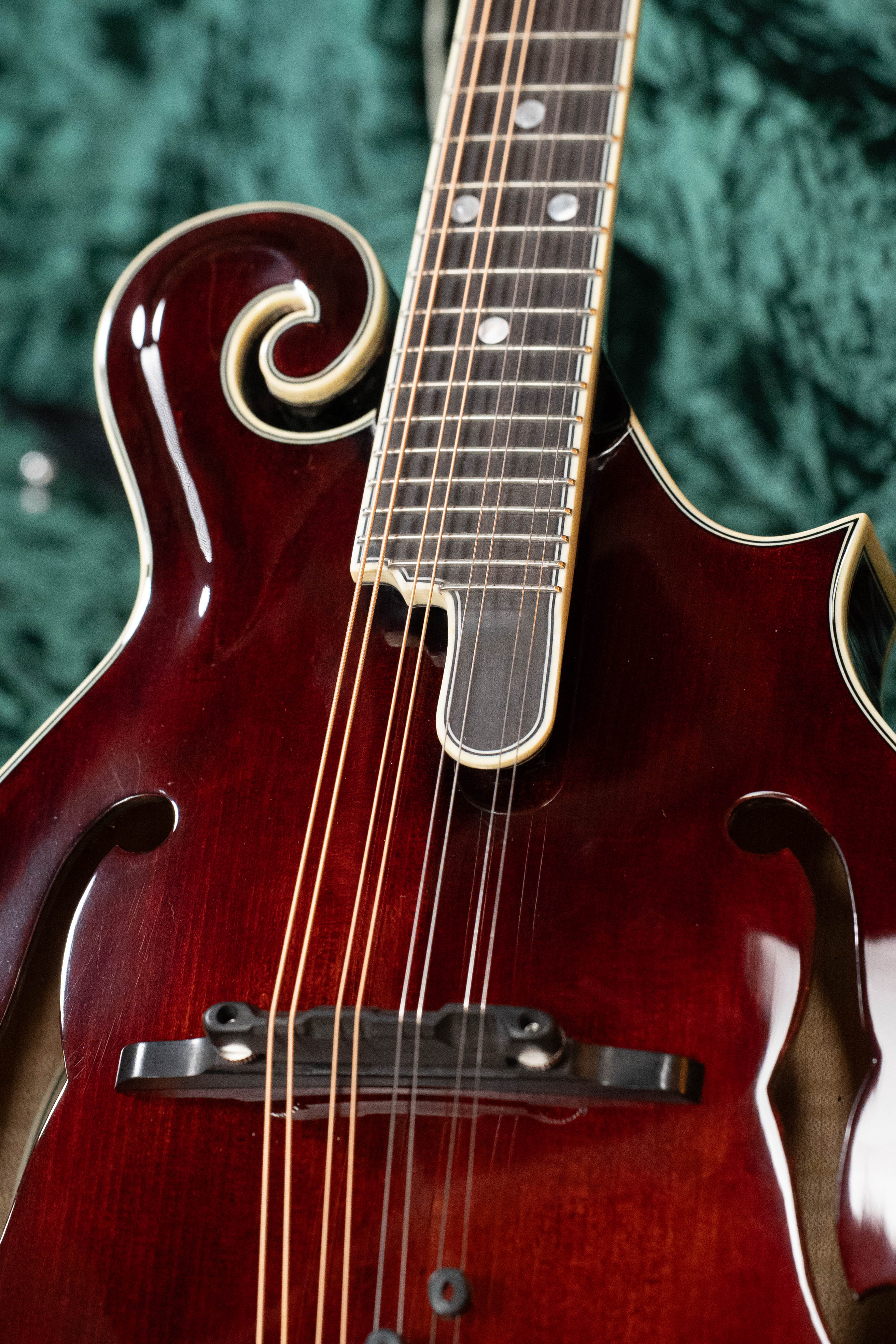 Bourgeois M5-F-CR Aged-Tone Adirondack/Maple Cordovan Red F-Style Mandolin #2138