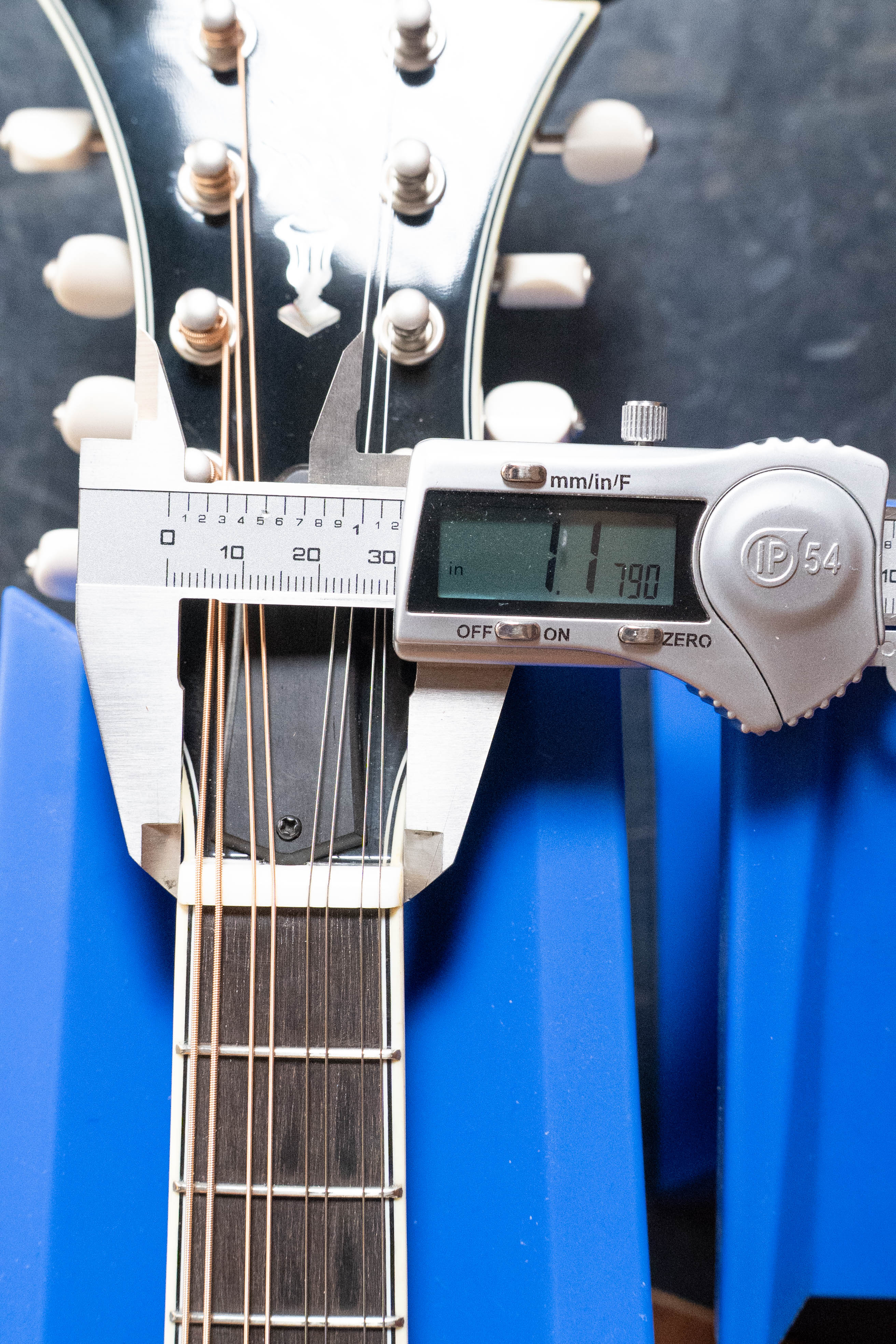 Bourgeois M5-F-CR Aged-Tone Adirondack/Maple Cordovan Red F-Style Mandolin #2139