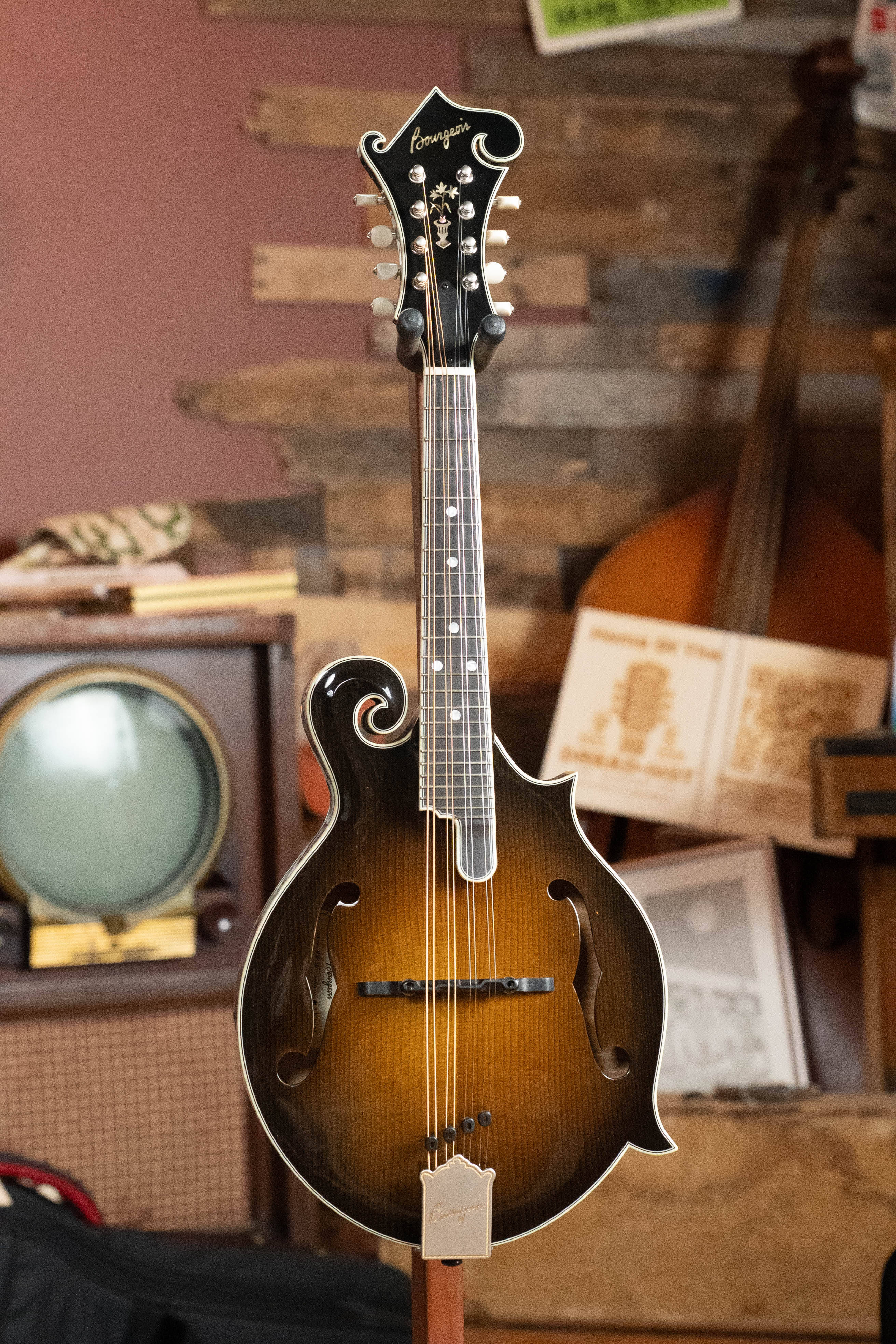 Bourgeois M5-F-SB Aged-Tone Adirondack/Maple Sunburst F-Style Mandolin #0101