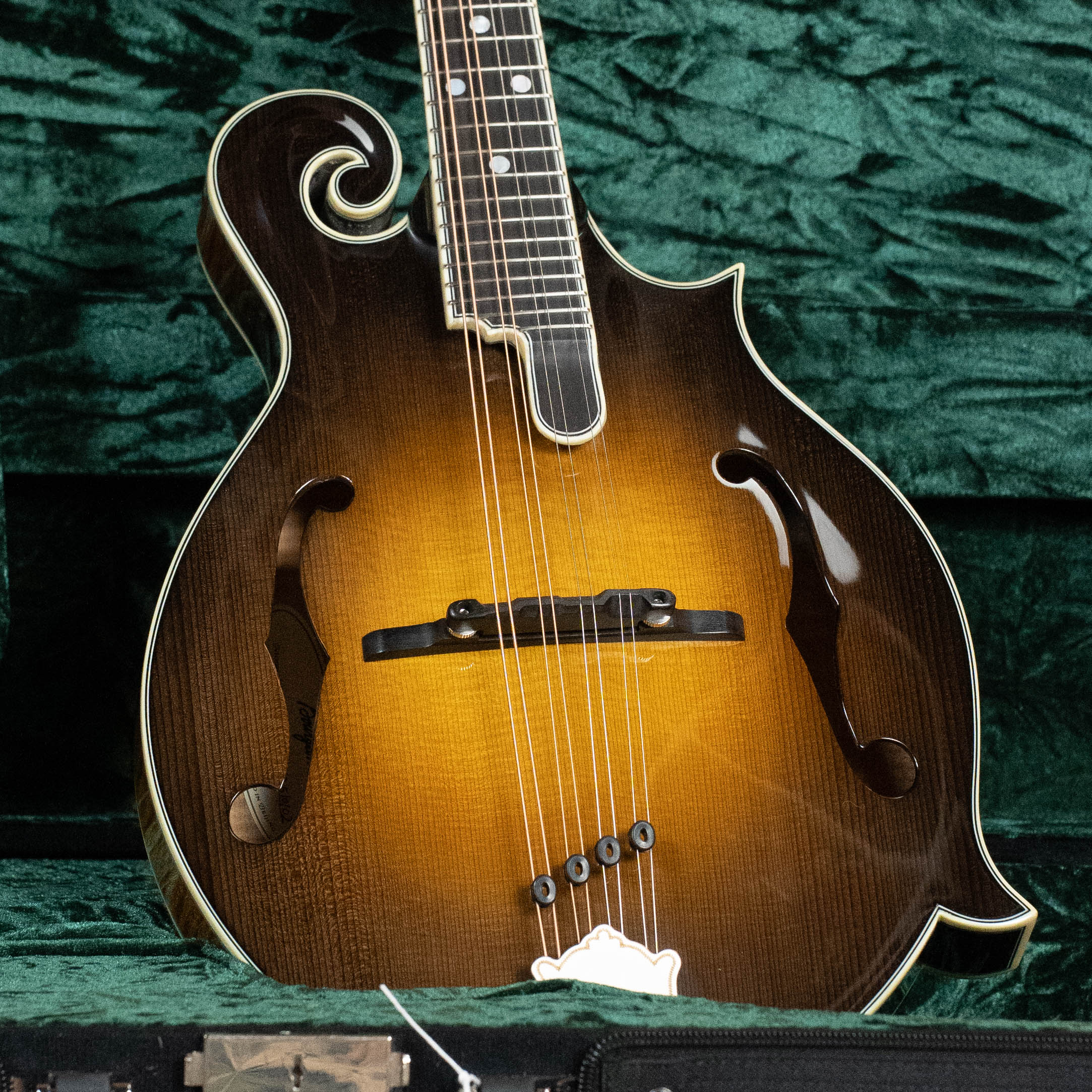 Bourgeois M5-F-SB Aged-Tone Adirondack/Maple Sunburst F-Style Mandolin #0102