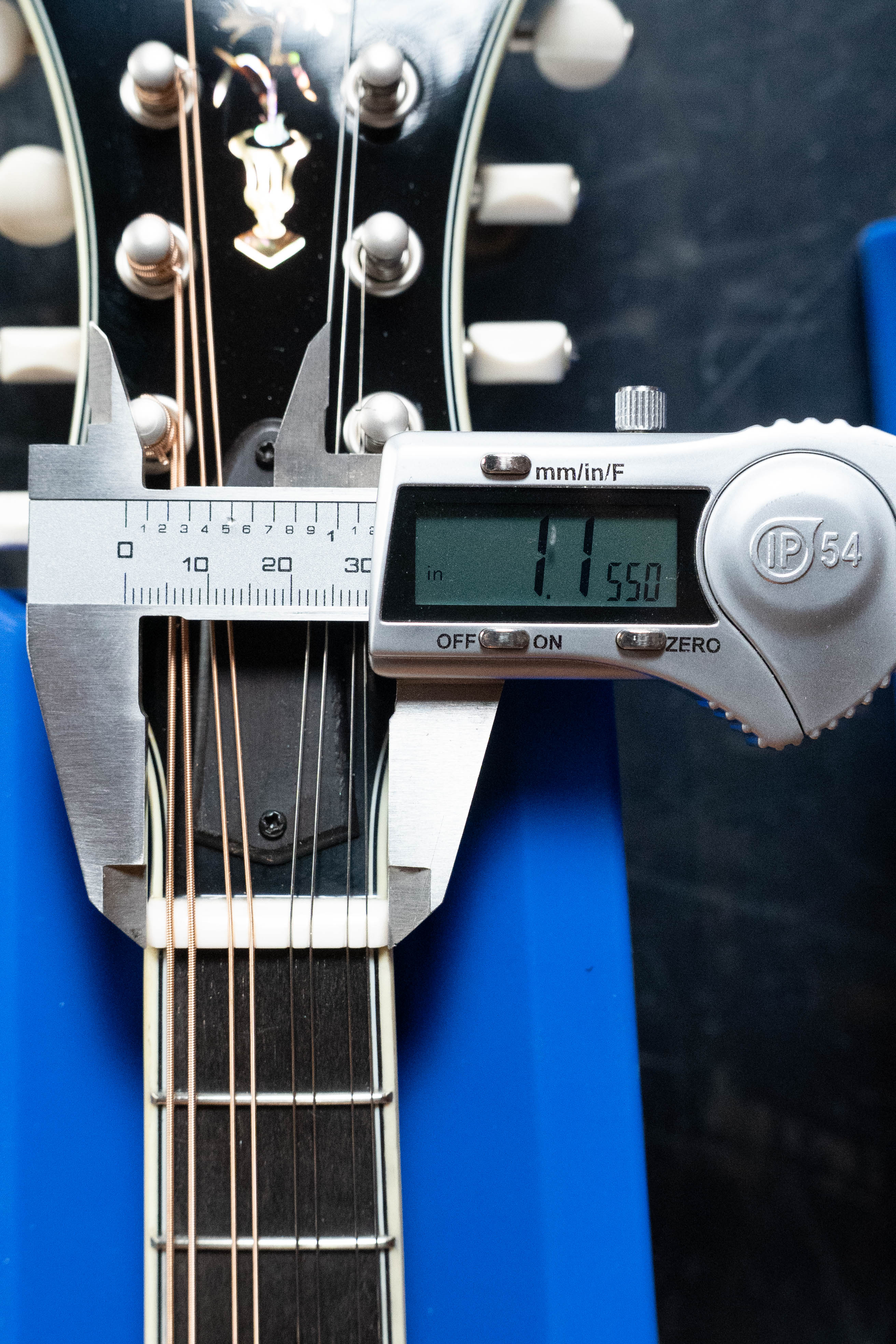 Bourgeois M5-F-SB Aged-Tone Adirondack/Maple Sunburst F-Style Mandolin #0102