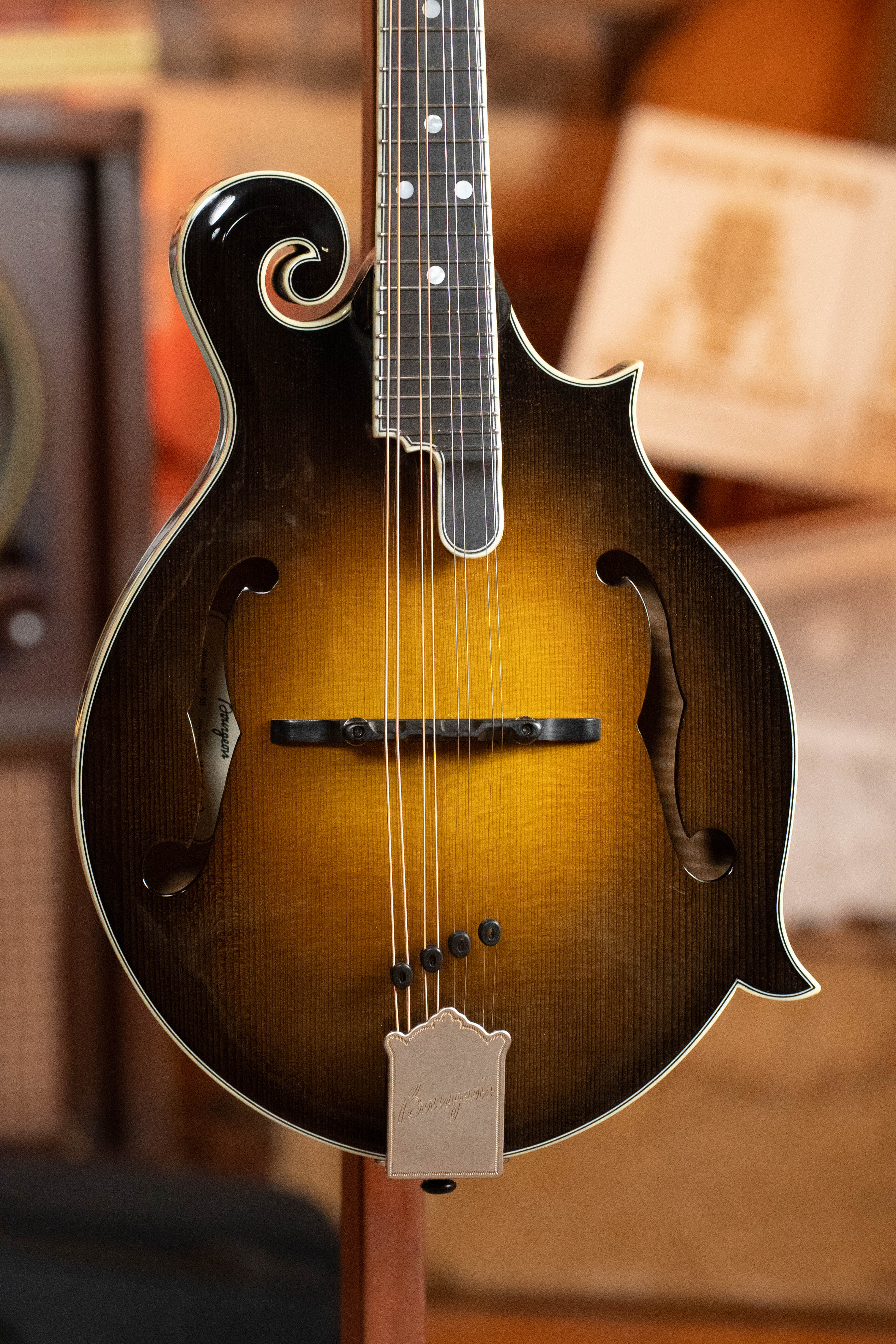 Bourgeois M5-F-SB Aged-Tone Adirondack/Maple Sunburst F-Style Mandolin #0102
