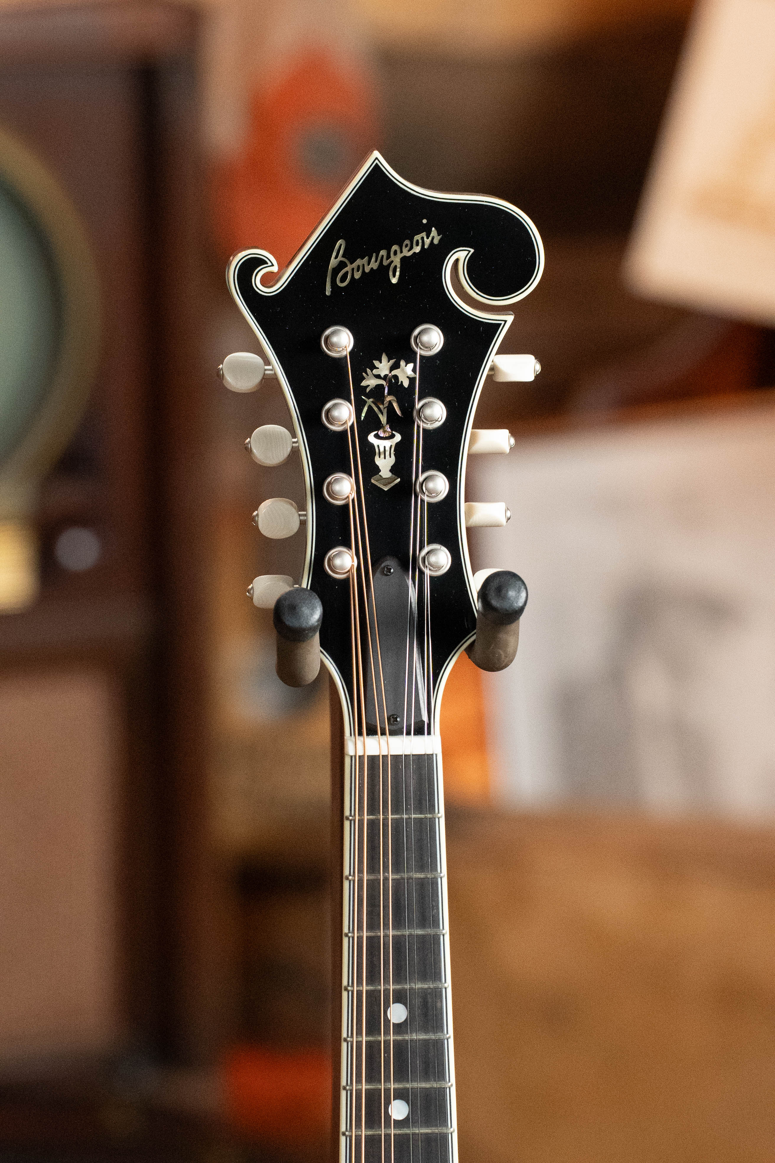 Bourgeois M5-F-SB Aged-Tone Adirondack/Maple Sunburst F-Style Mandolin #9110