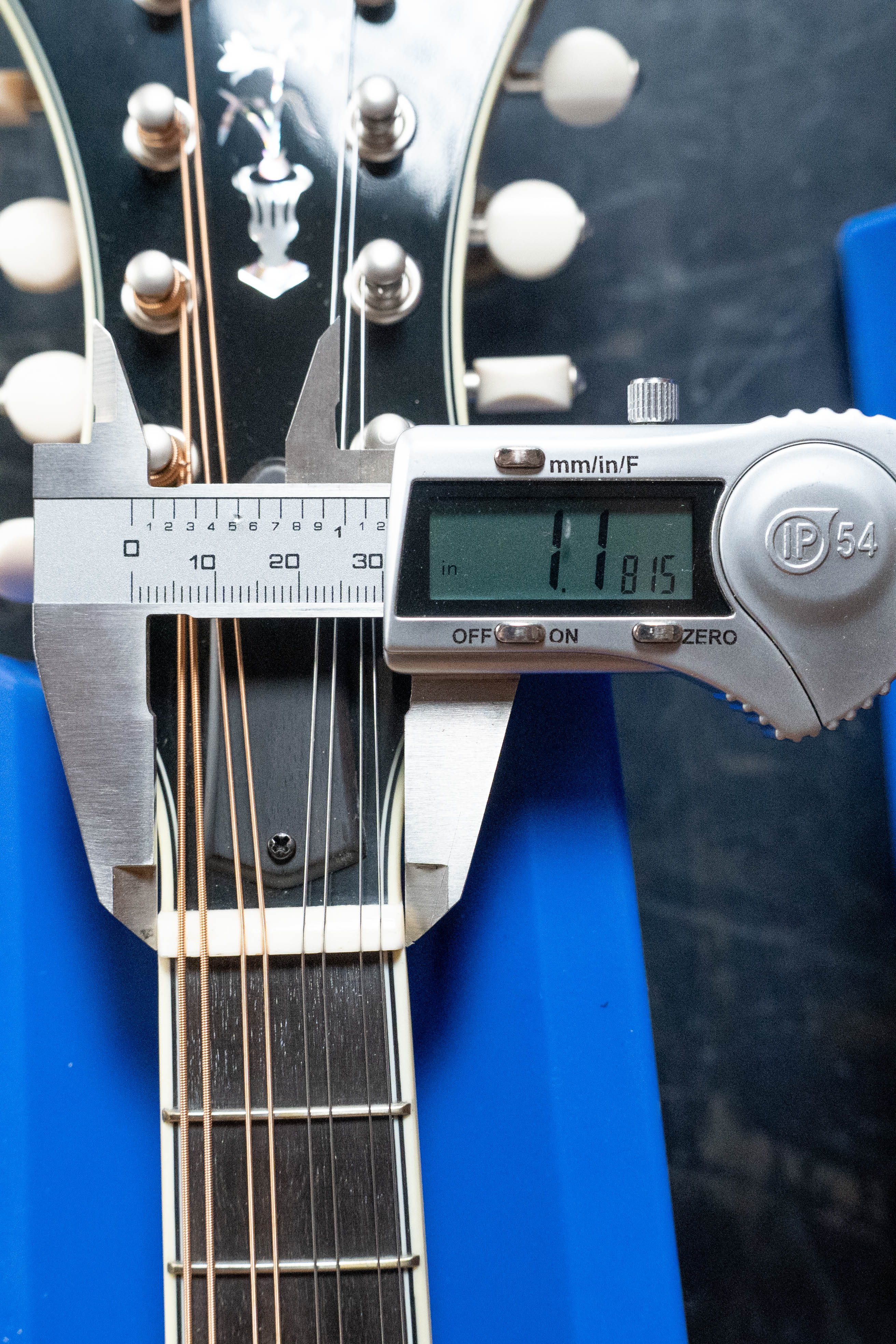 Bourgeois M5-F Aged-Tone Adirondack/Maple F-Style Mandolin #9017