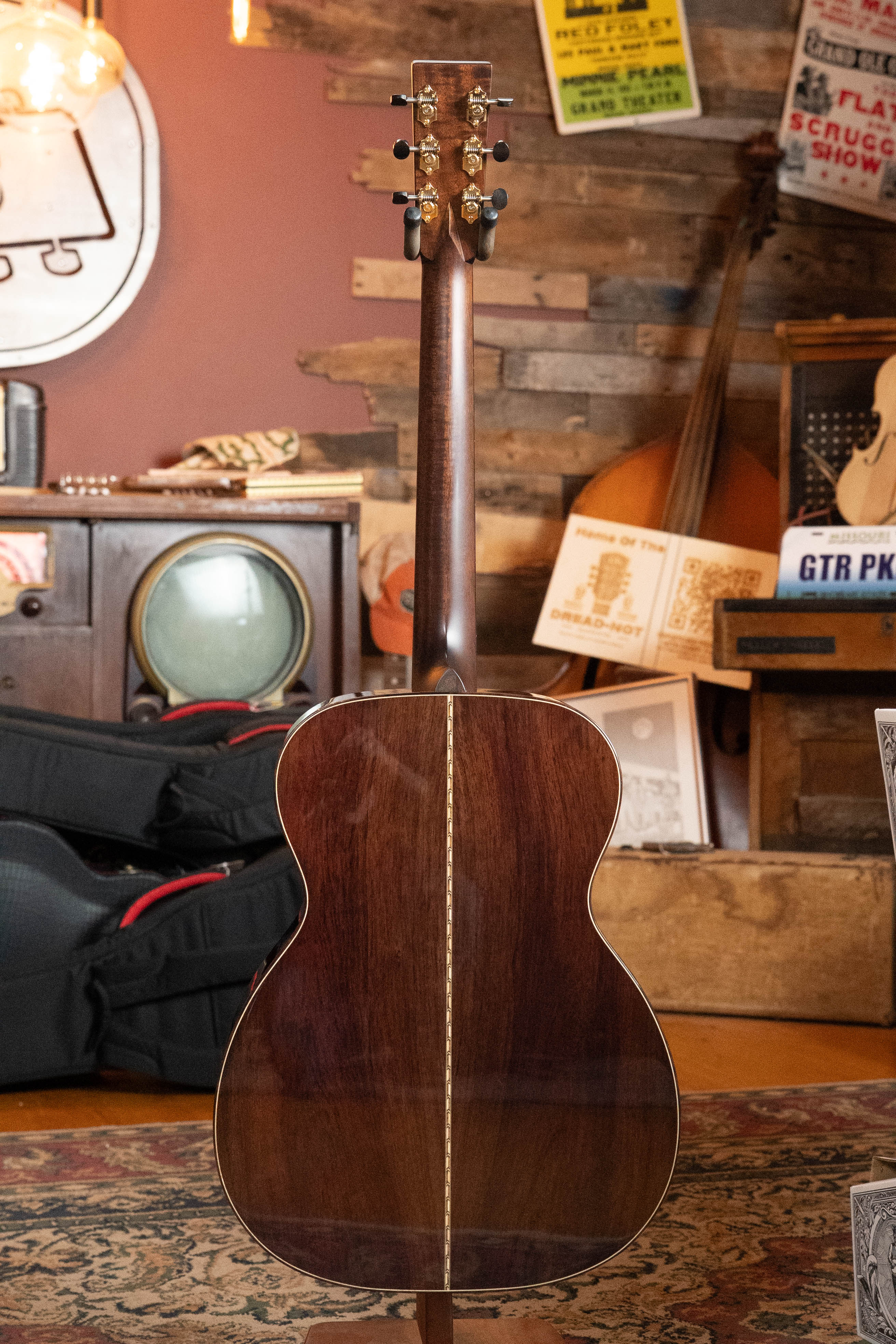 Bourgeois OM Touchstone Signature Torrefied Alaskan Sitka/Madagascar Rosewood Acoustic Guitar #5204