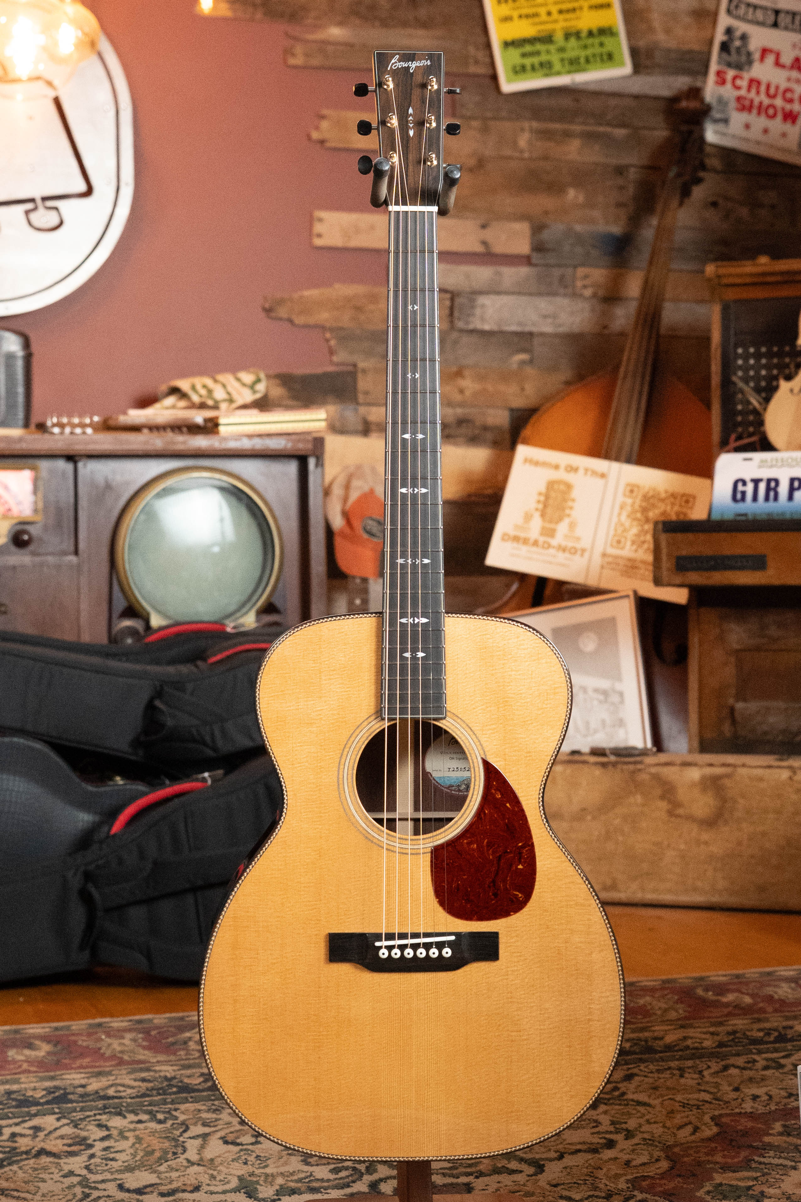 Bourgeois OM Touchstone Signature Torrefied Alaskan Sitka/Madagascar Rosewood Acoustic Guitar #5204