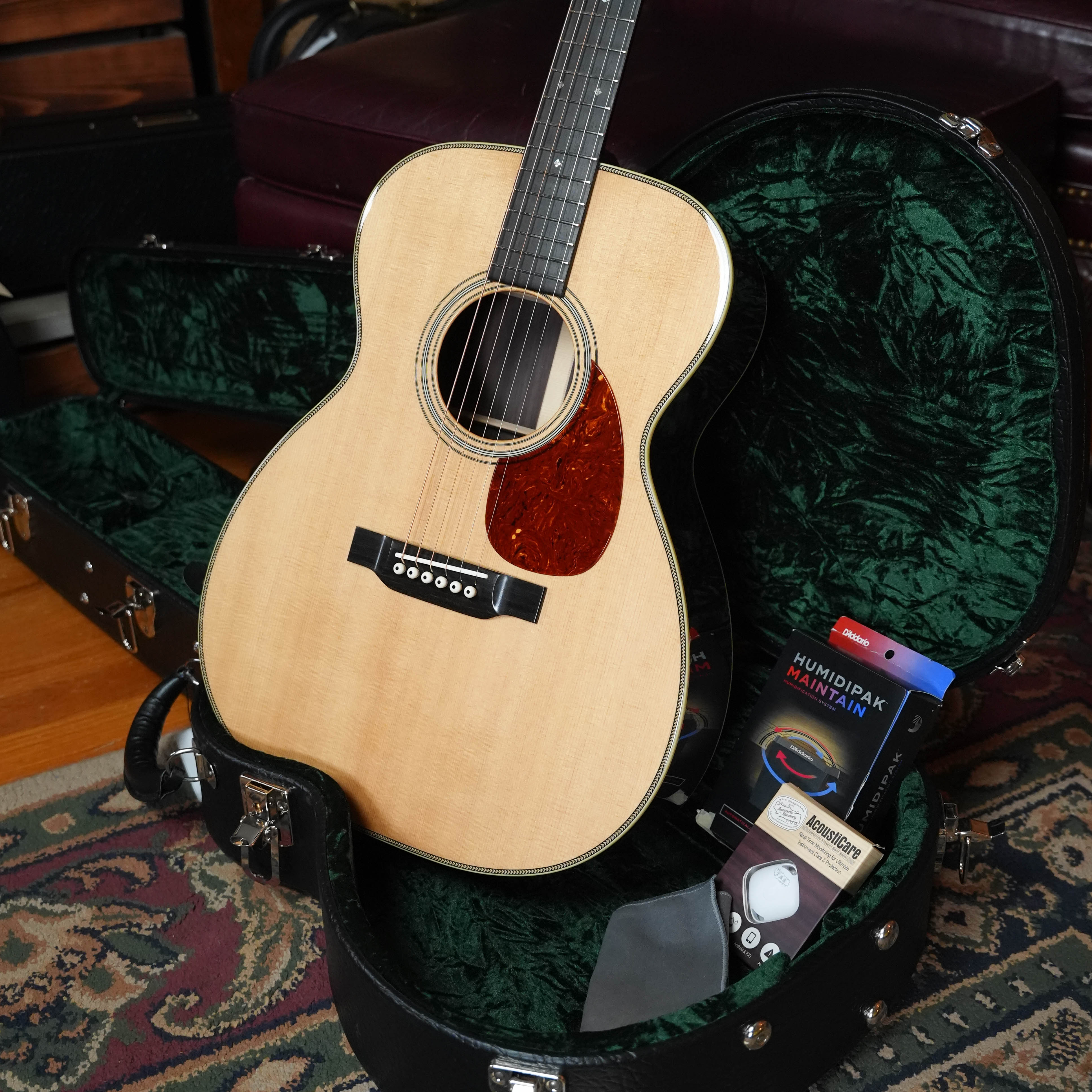 Bourgeois OM Vintage Touchstone Series Acoustic Guitar #8265