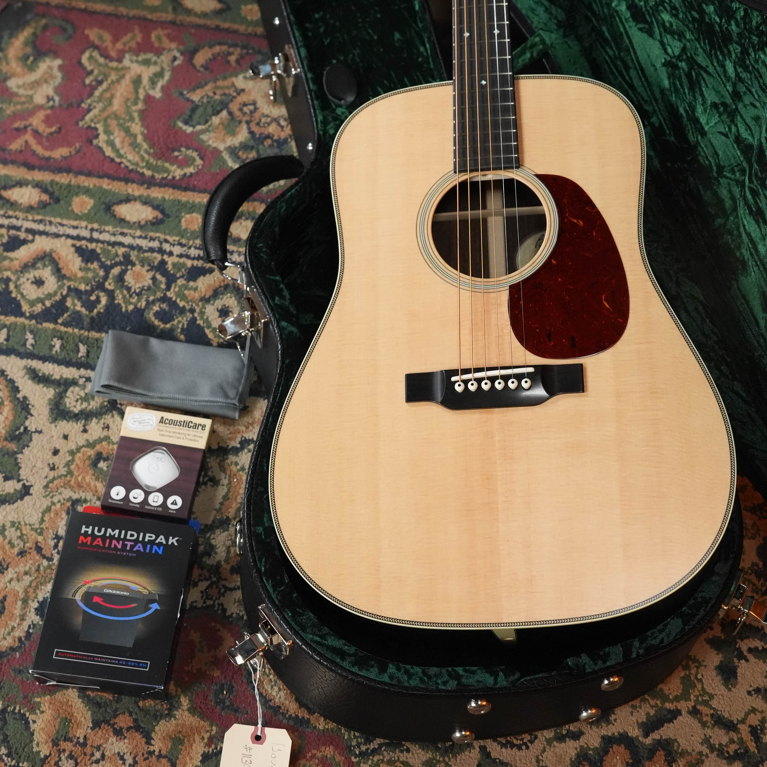 Bourgeois Professional Series Sitka/Rosewood Vintage Satin Dreadnought Acoustic Guitar #1393