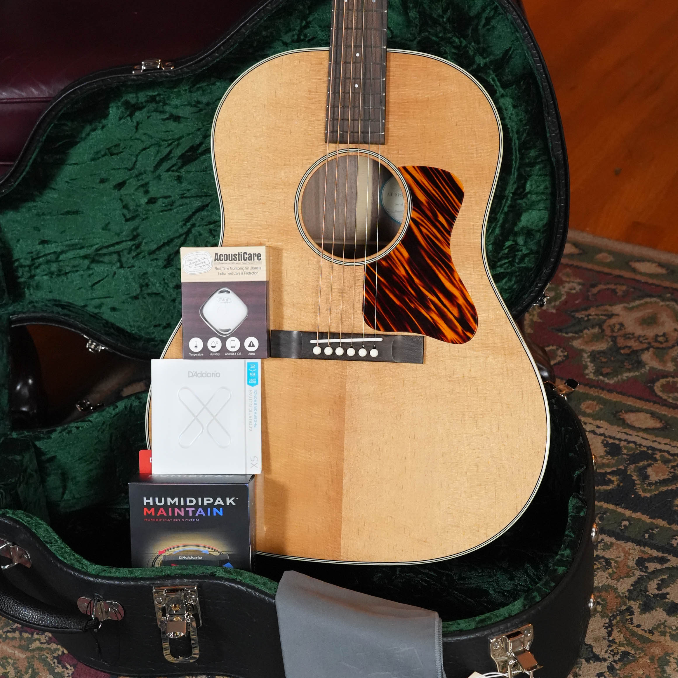 Bourgeois SDS/DE Sitka/Walnut Down East Series Slope Should Dreadnought Acoustic Guitar #1336