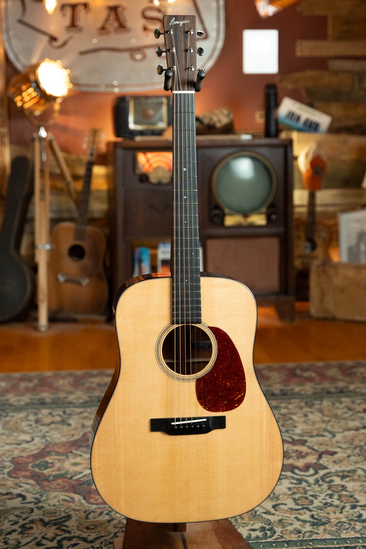 Bourgeois Touchstone Country Boy Sitka/Mahogany Natural Dreadnought Acoustic Guitar #8237