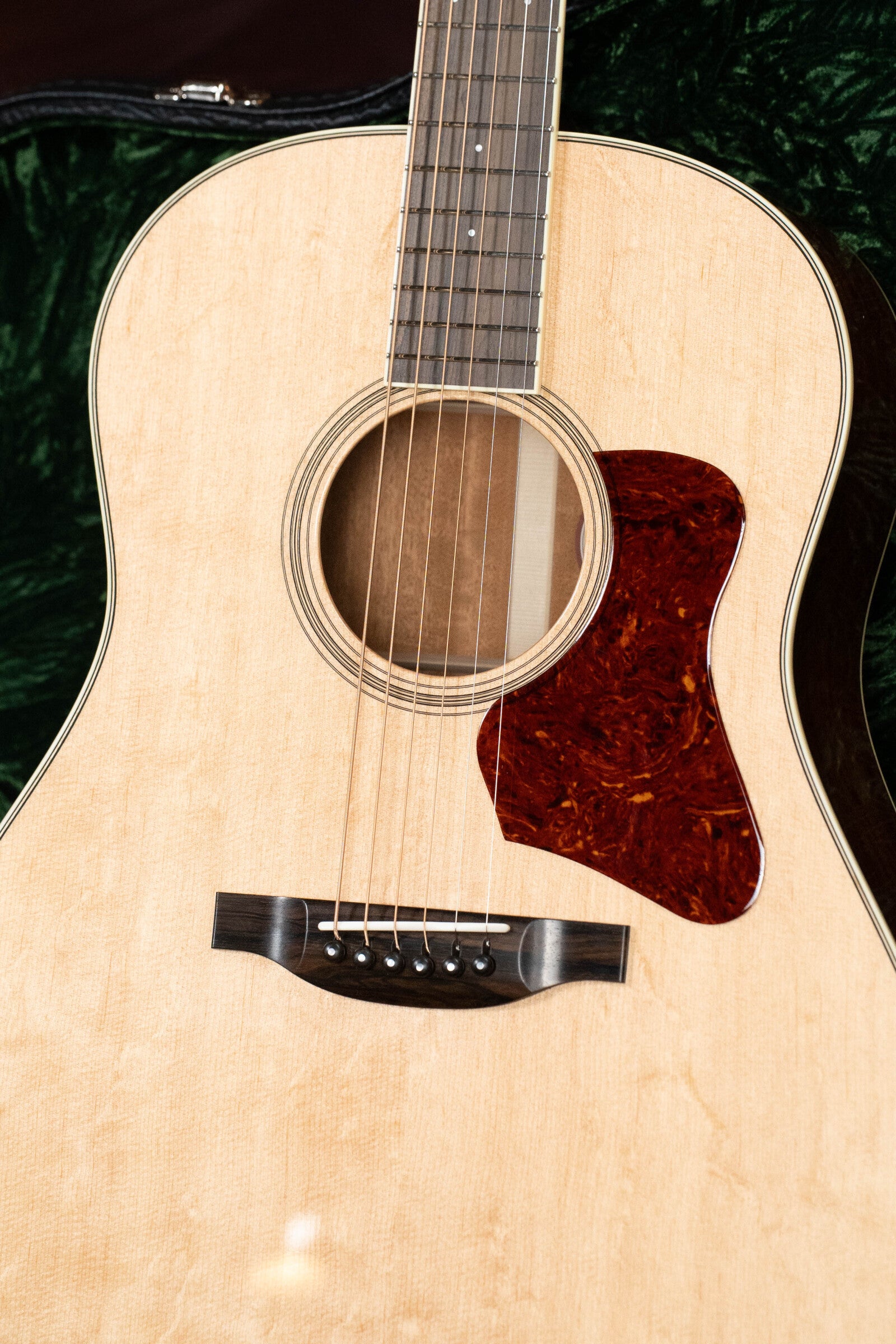 Bourgeois Banjo Killer LSBK-SD Bearclaw Figured Sitka/Beeswing Mahogany Slope Shoulder Dreadnought Acoustic Guitar #0891