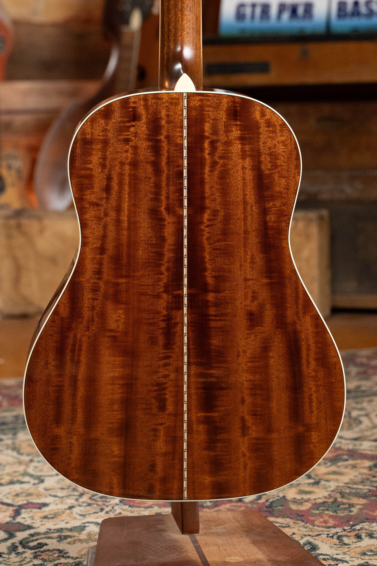 Bourgeois Banjo Killer LSBK-SD Bearclaw Figured Sitka/Beeswing Mahogany Slope Shoulder Dreadnought Acoustic Guitar #0891
