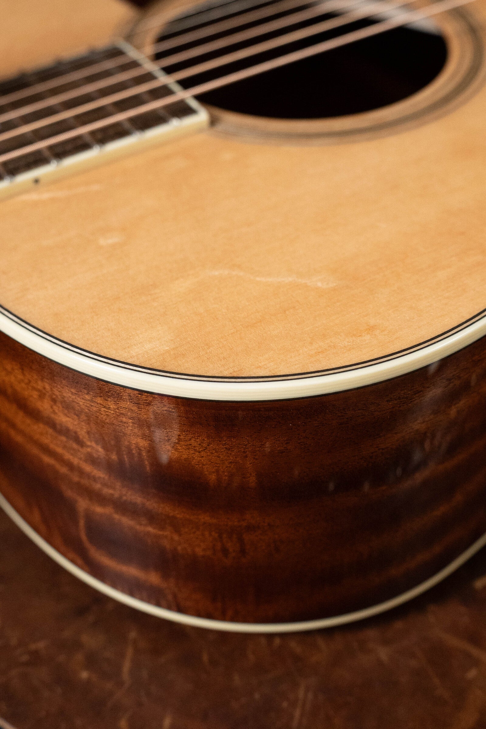 Bourgeois Banjo Killer LSBK-SD Bearclaw Figured Sitka/Beeswing Mahogany Slope Shoulder Dreadnought Acoustic Guitar #0891