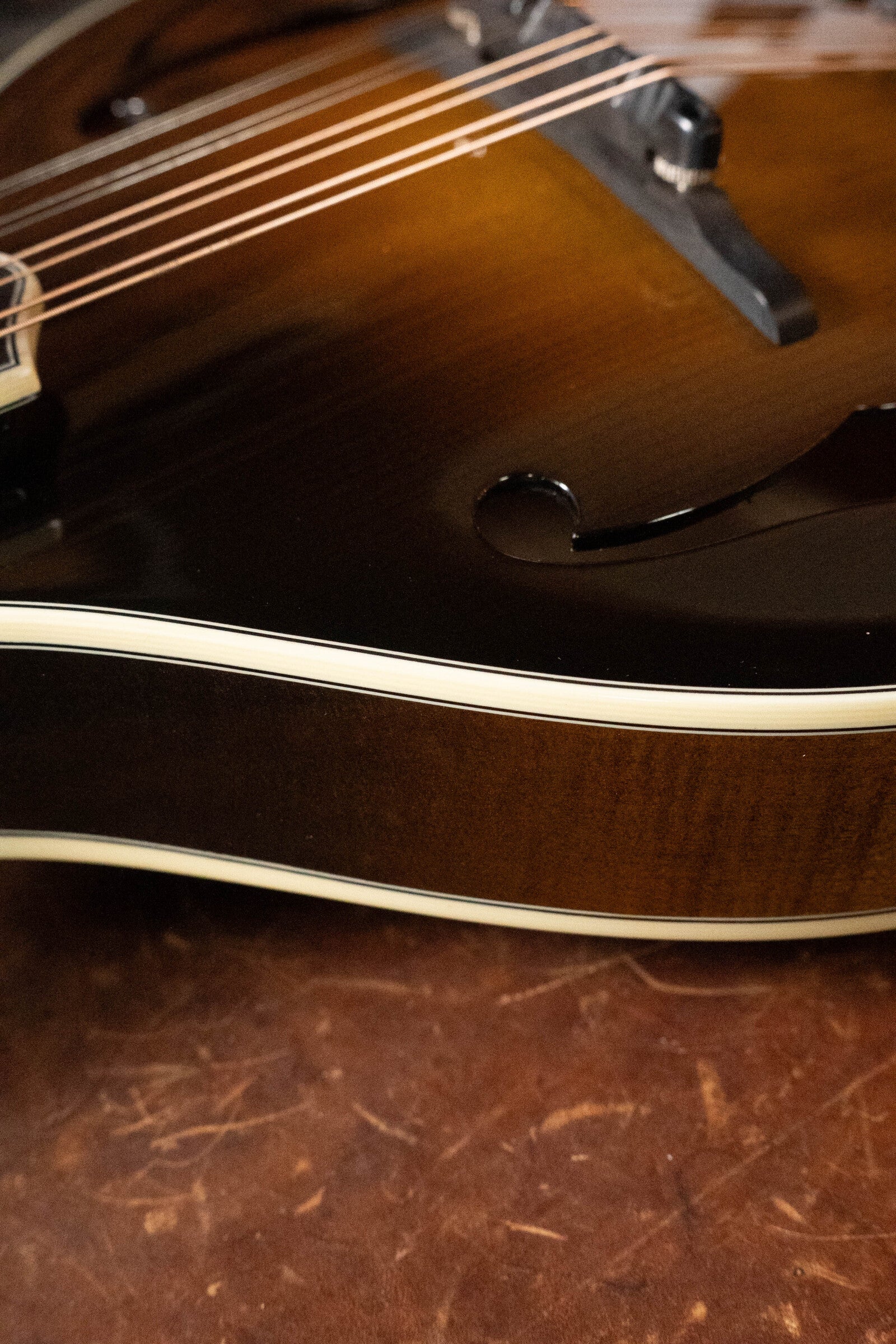 Bourgeois M5-A-SB Aged-Tone Adirondack/Maple Sunburst A-Style Mandolin #9102