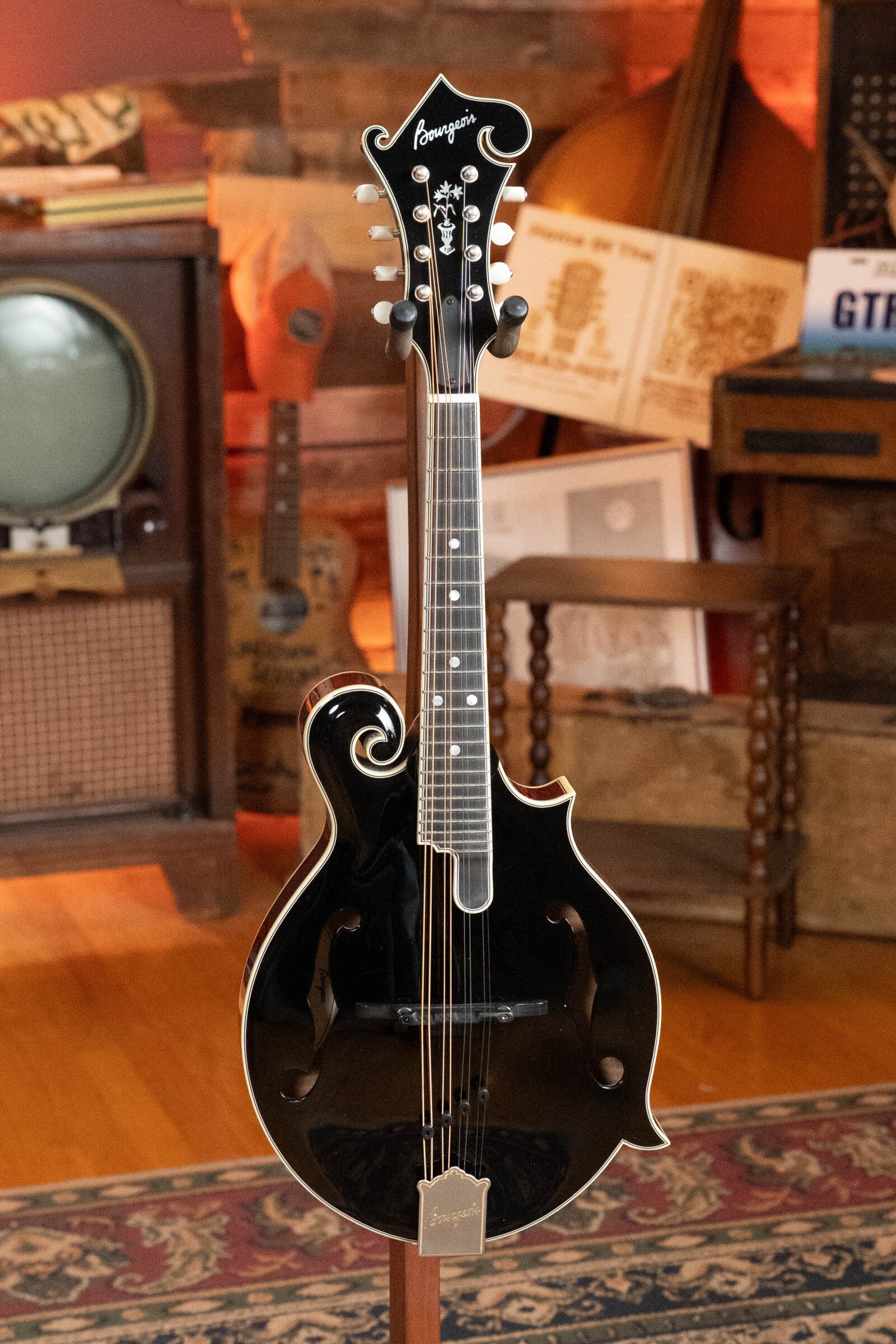 Bourgeois M5-F-BT Aged-Tone Adirondack/Maple Black Top F-Style Mandolin #6115