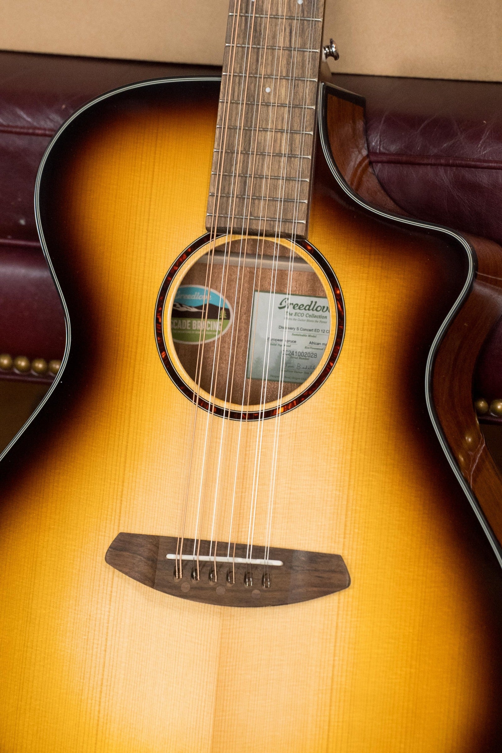 Breedlove Discovery Series Spruce/Mahogany Edgeburst 12 String Cutaway Concert Guitar w/Electronics #2028