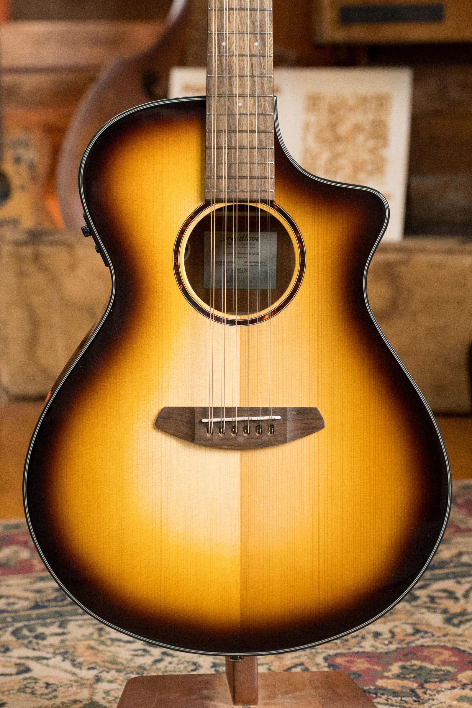 Breedlove Discovery Series Spruce/Mahogany Edgeburst 12 String Cutaway Concert Guitar w/Electronics #2028